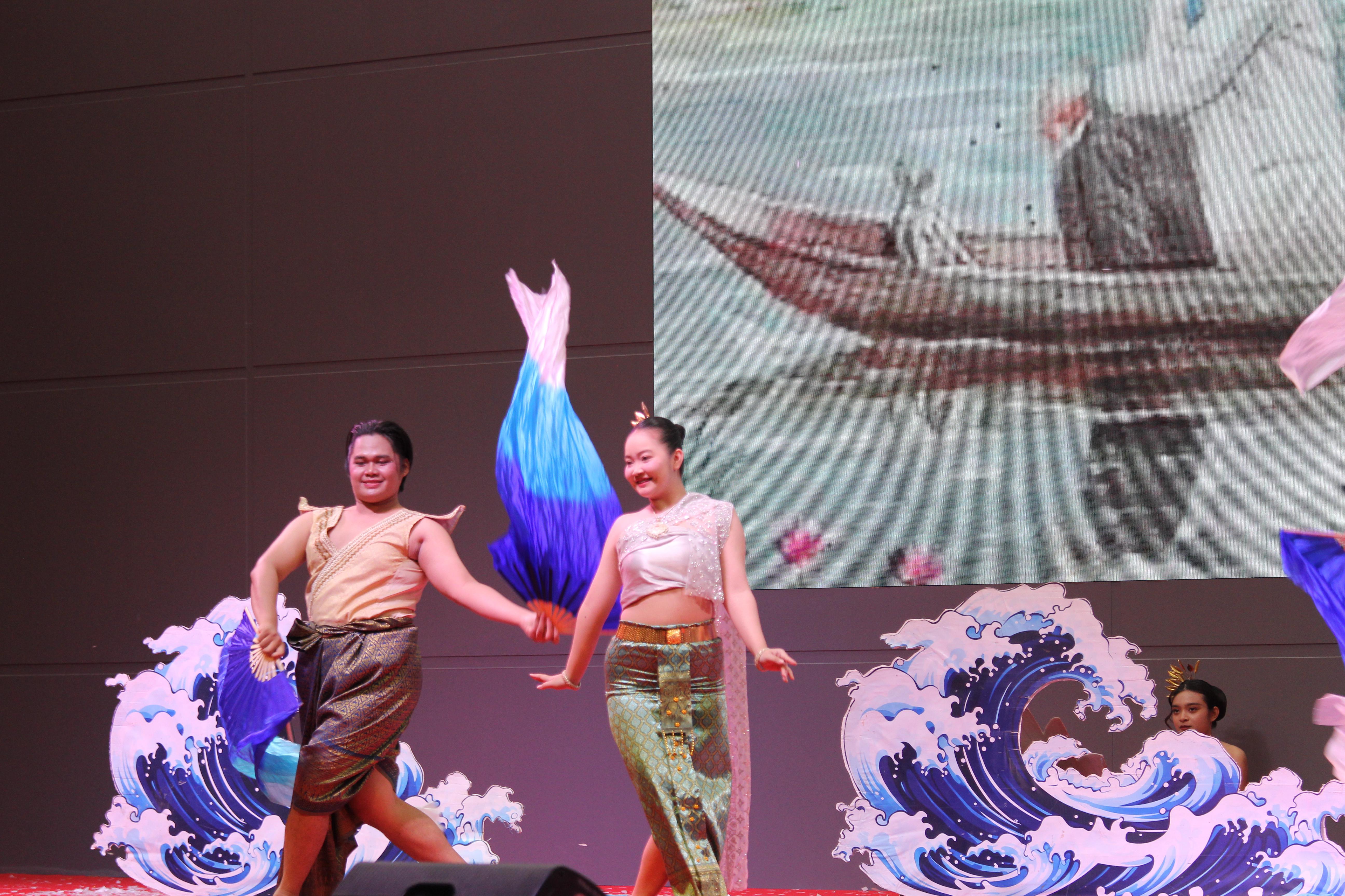 367. พิธีเปิดการแข่งขันทักษะวิชาการวิชาชีพครูและส่งเสริมศิลปวัฒนธรรม ครั้งที่13 มหาวิทยาลัยราชภัฏภาคเหนือ 8 สถาบัน