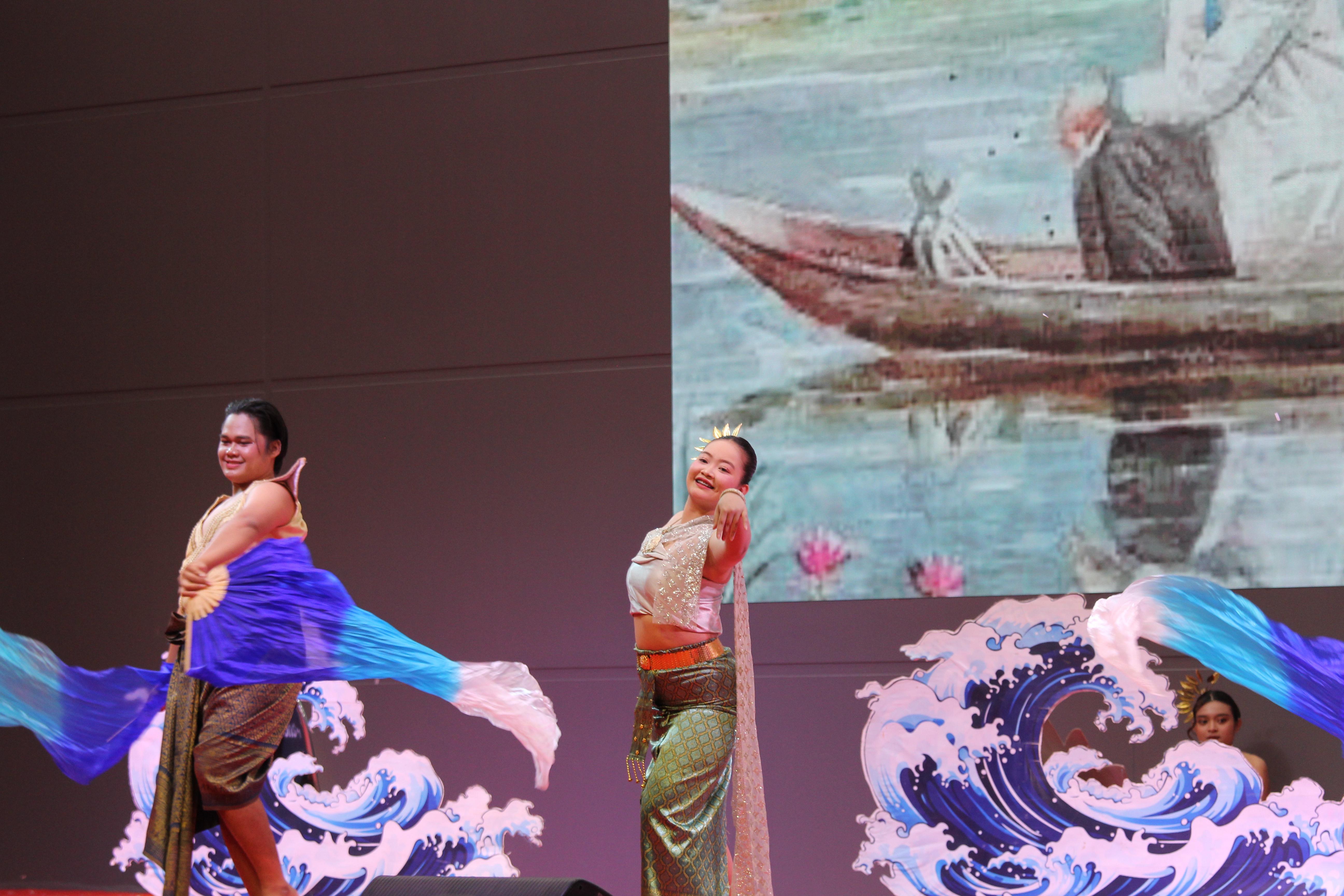 368. พิธีเปิดการแข่งขันทักษะวิชาการวิชาชีพครูและส่งเสริมศิลปวัฒนธรรม ครั้งที่13 มหาวิทยาลัยราชภัฏภาคเหนือ 8 สถาบัน