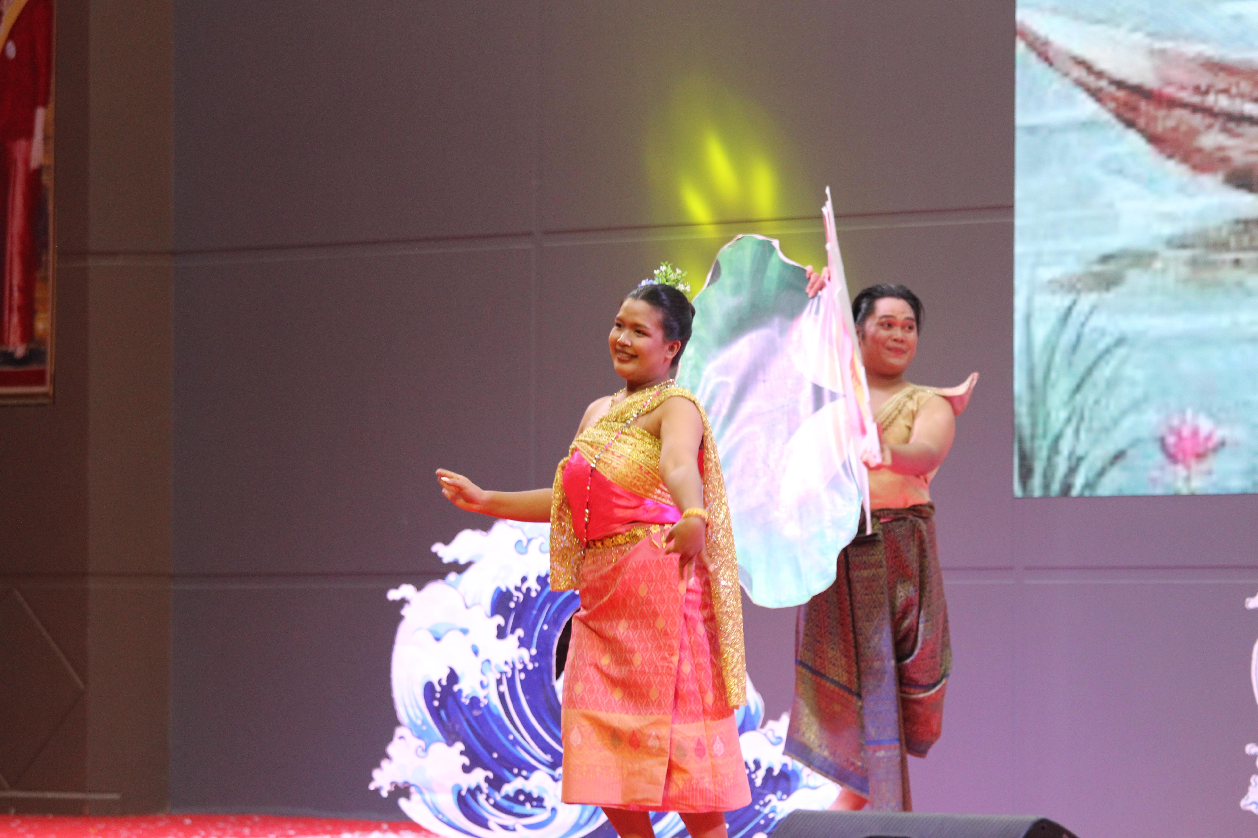 384. พิธีเปิดการแข่งขันทักษะวิชาการวิชาชีพครูและส่งเสริมศิลปวัฒนธรรม ครั้งที่13 มหาวิทยาลัยราชภัฏภาคเหนือ 8 สถาบัน