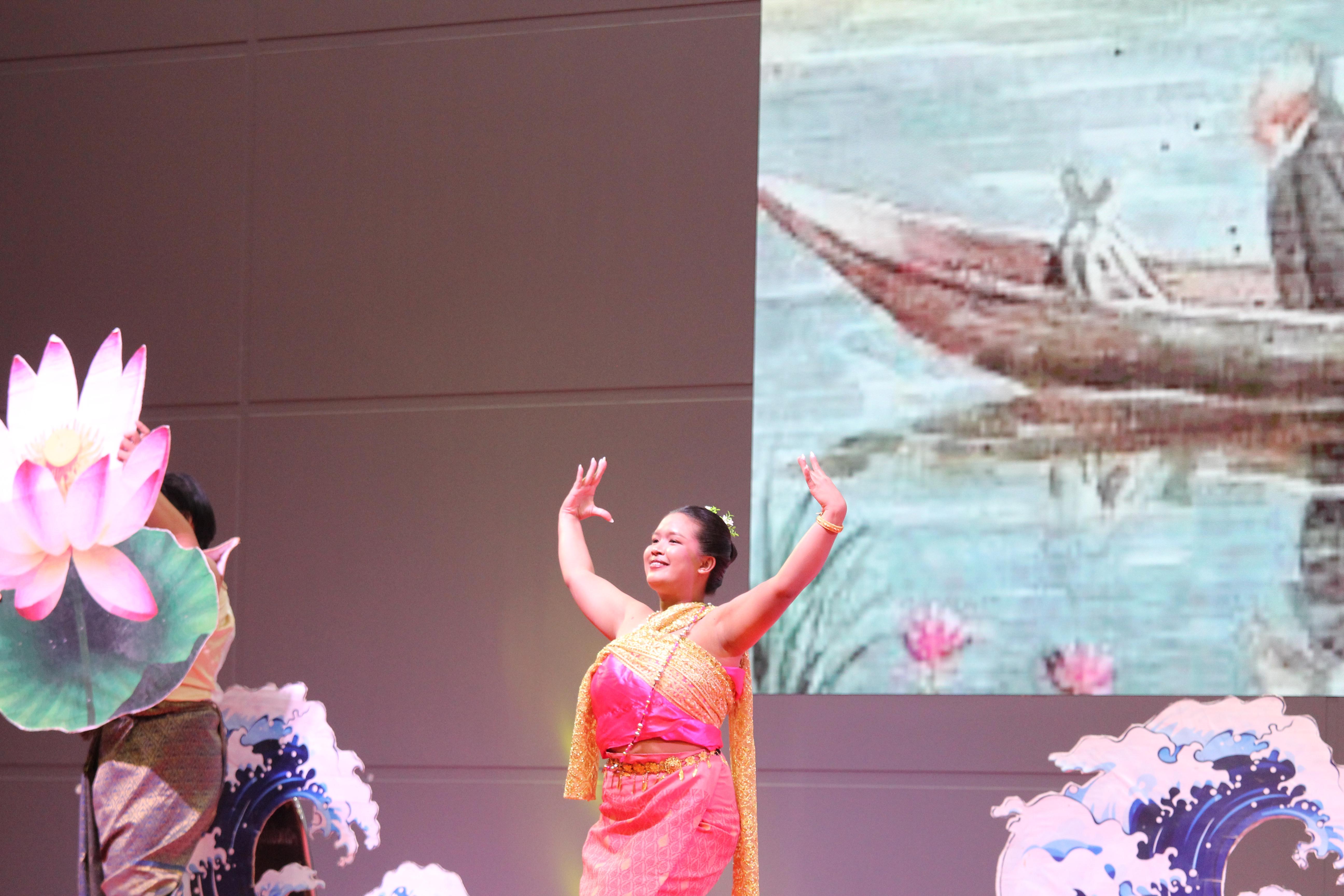 387. พิธีเปิดการแข่งขันทักษะวิชาการวิชาชีพครูและส่งเสริมศิลปวัฒนธรรม ครั้งที่13 มหาวิทยาลัยราชภัฏภาคเหนือ 8 สถาบัน