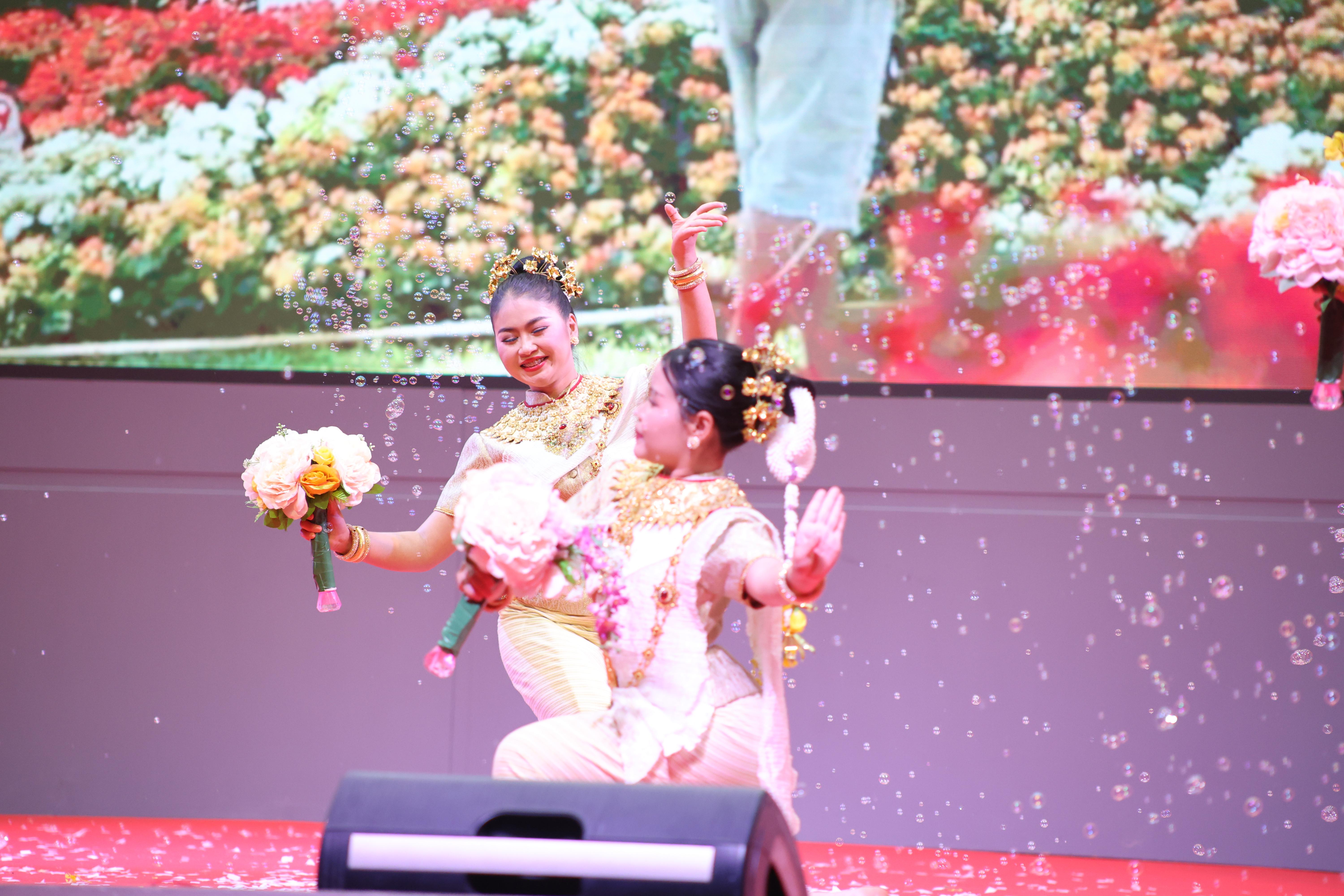 389. พิธีเปิดการแข่งขันทักษะวิชาการวิชาชีพครูและส่งเสริมศิลปวัฒนธรรม ครั้งที่13 มหาวิทยาลัยราชภัฏภาคเหนือ 8 สถาบัน