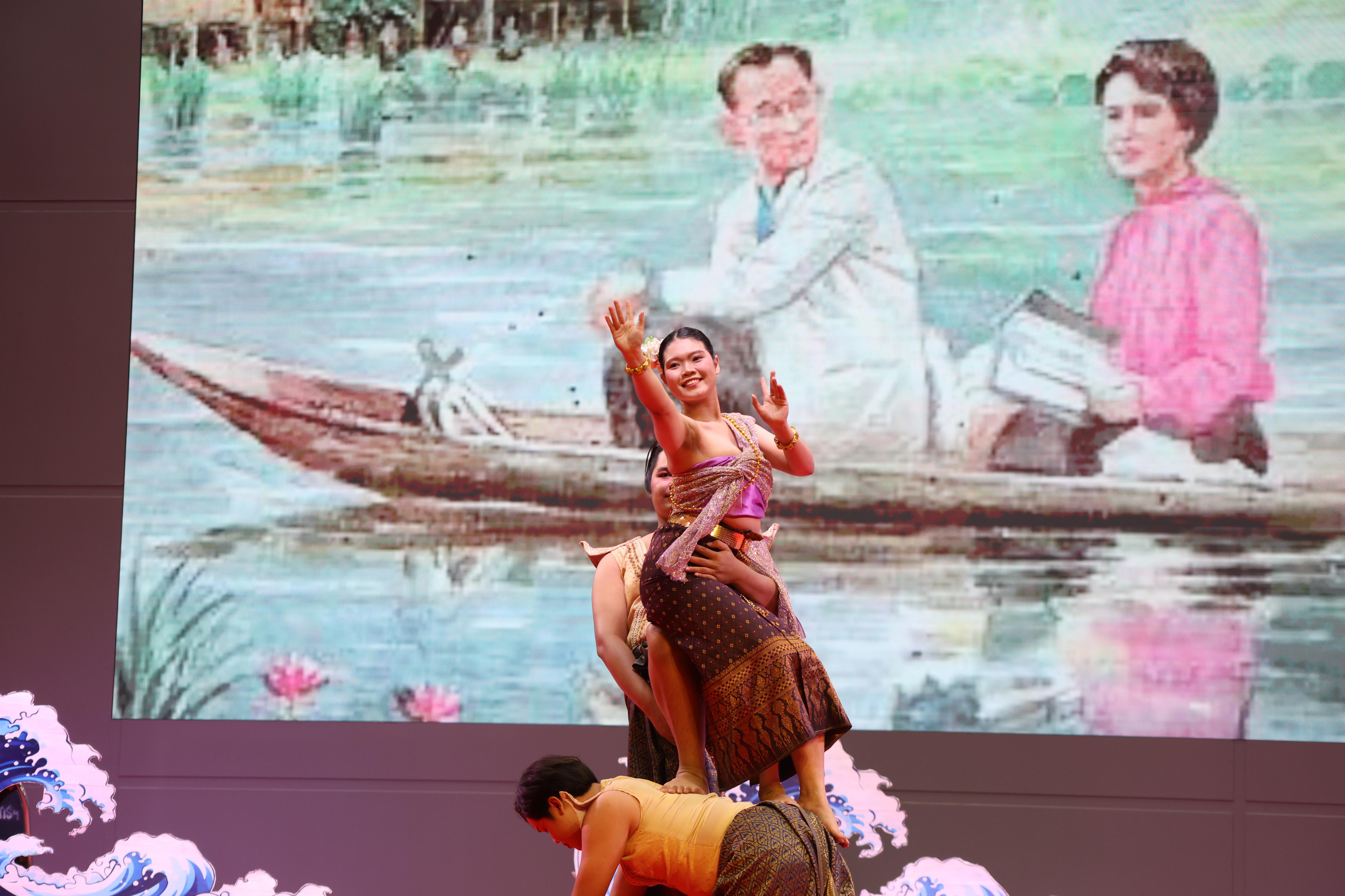 401. พิธีเปิดการแข่งขันทักษะวิชาการวิชาชีพครูและส่งเสริมศิลปวัฒนธรรม ครั้งที่13 มหาวิทยาลัยราชภัฏภาคเหนือ 8 สถาบัน