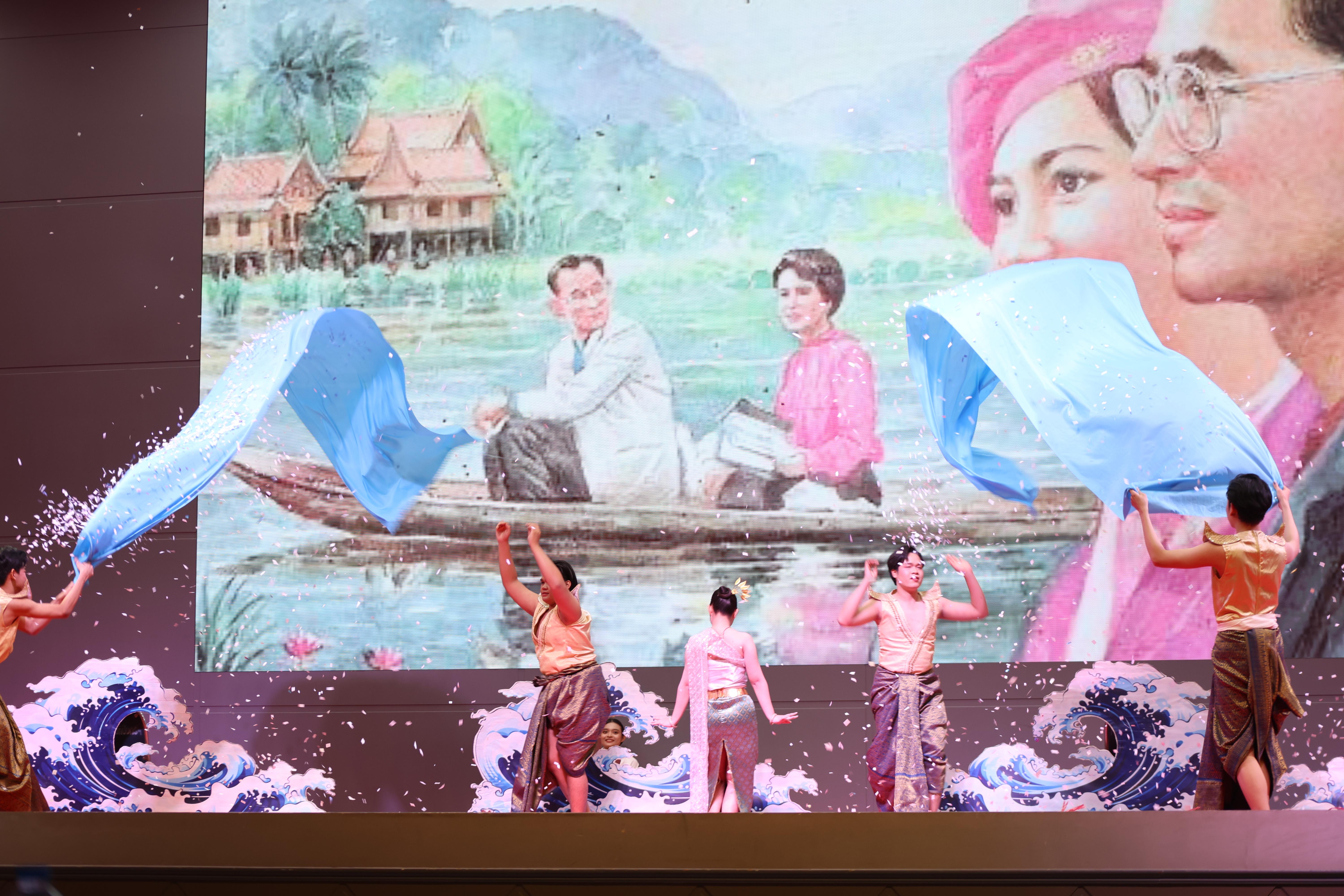 402. พิธีเปิดการแข่งขันทักษะวิชาการวิชาชีพครูและส่งเสริมศิลปวัฒนธรรม ครั้งที่13 มหาวิทยาลัยราชภัฏภาคเหนือ 8 สถาบัน