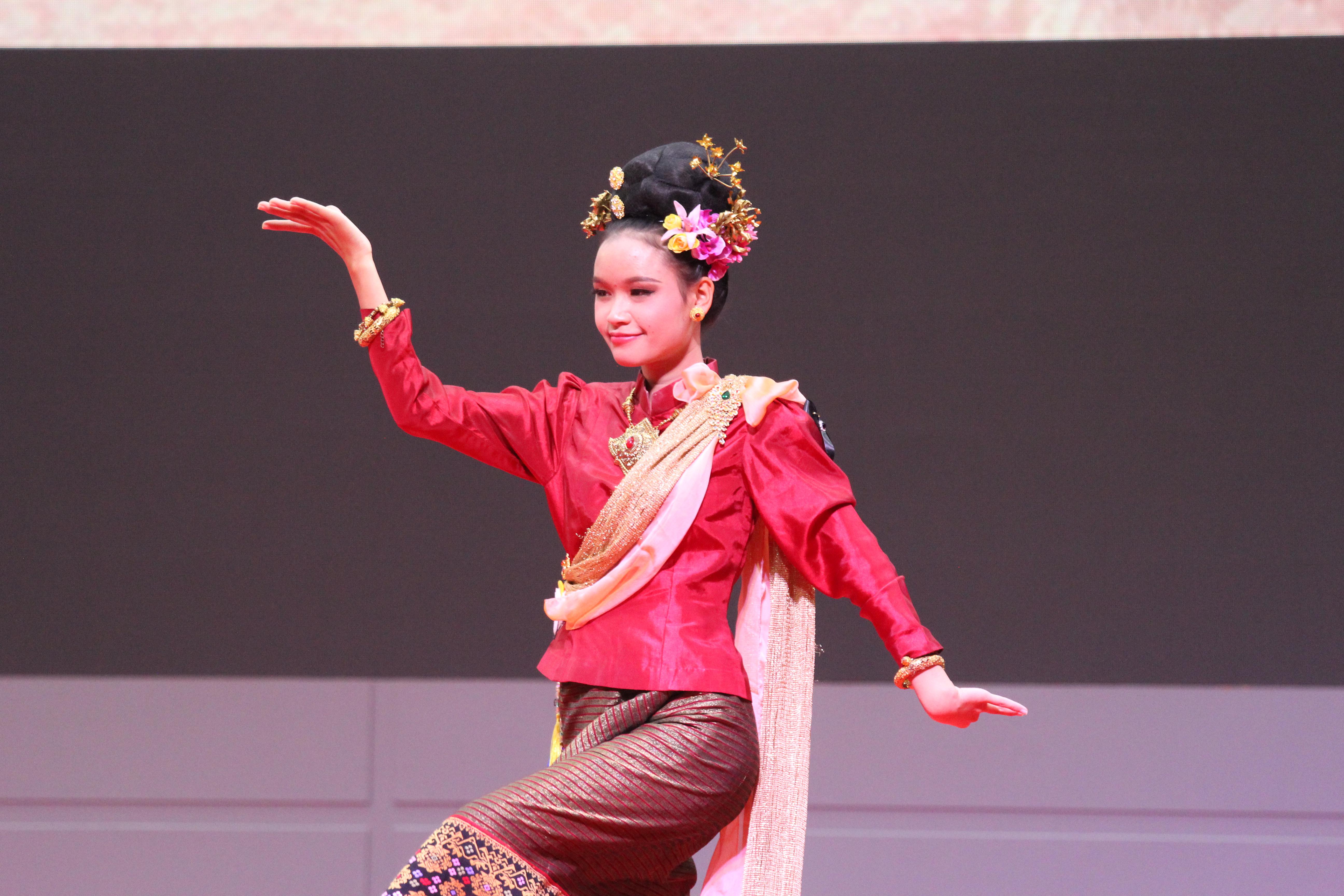 418. พิธีเปิดการแข่งขันทักษะวิชาการวิชาชีพครูและส่งเสริมศิลปวัฒนธรรม ครั้งที่13 มหาวิทยาลัยราชภัฏภาคเหนือ 8 สถาบัน