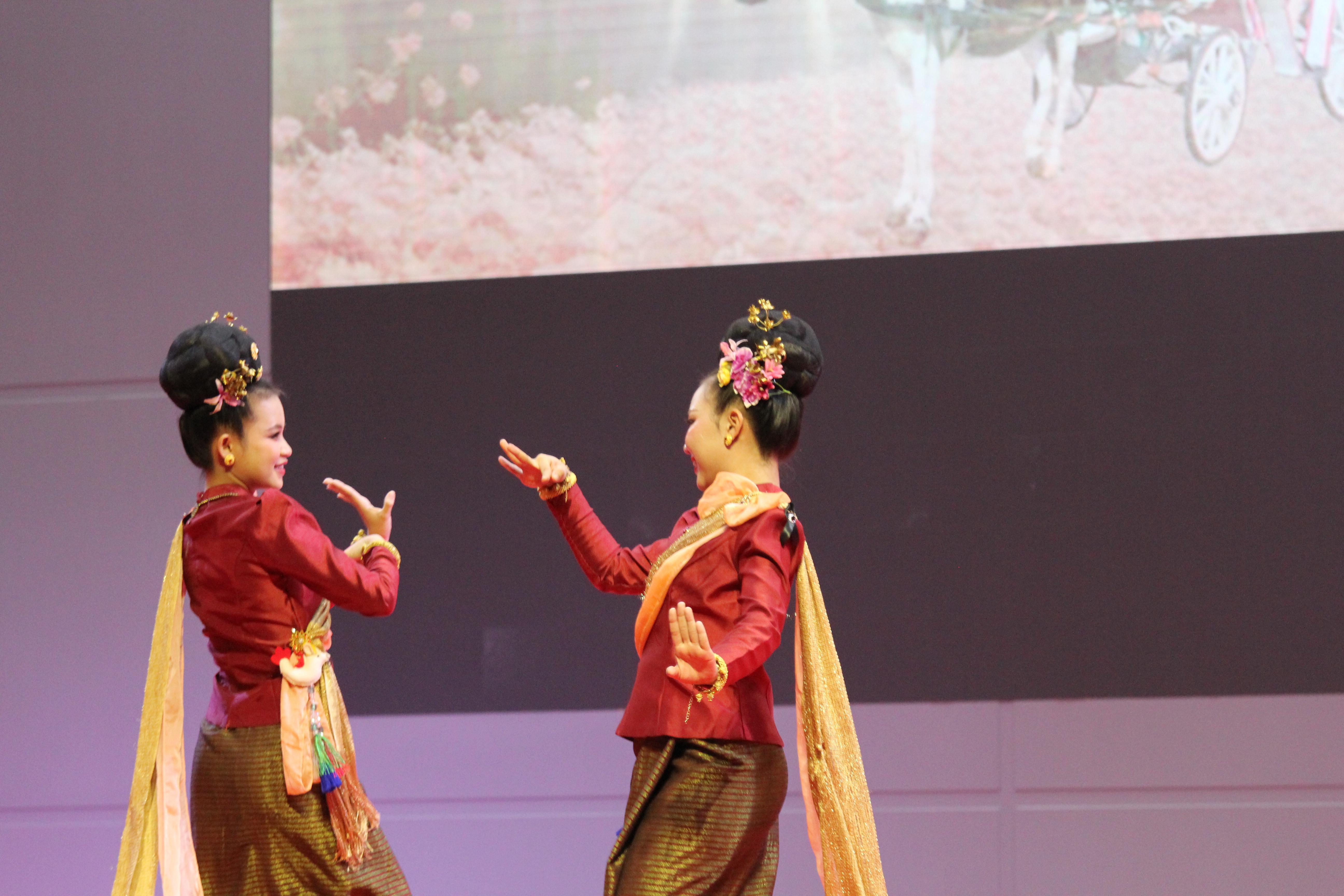 419. พิธีเปิดการแข่งขันทักษะวิชาการวิชาชีพครูและส่งเสริมศิลปวัฒนธรรม ครั้งที่13 มหาวิทยาลัยราชภัฏภาคเหนือ 8 สถาบัน