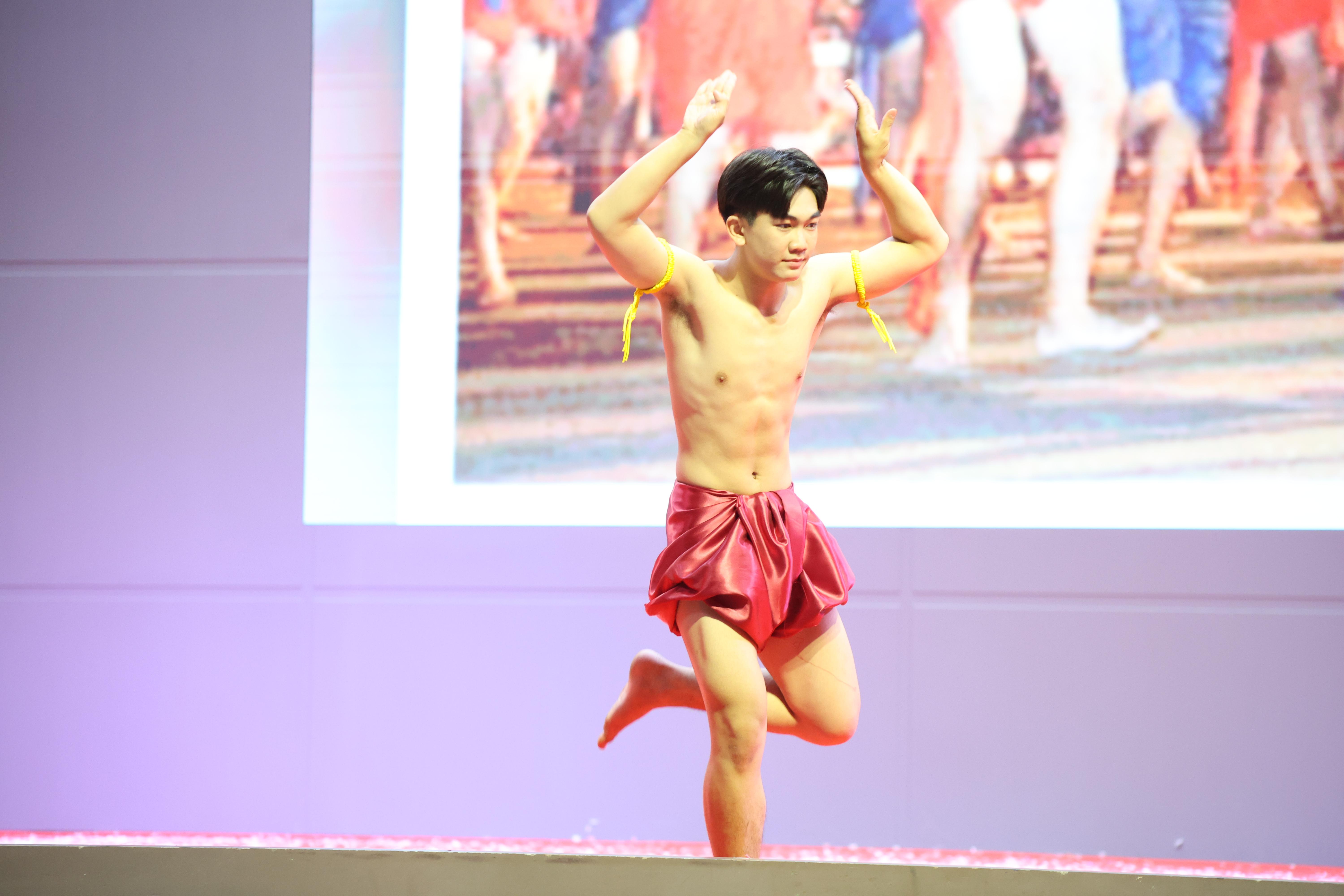 426. พิธีเปิดการแข่งขันทักษะวิชาการวิชาชีพครูและส่งเสริมศิลปวัฒนธรรม ครั้งที่13 มหาวิทยาลัยราชภัฏภาคเหนือ 8 สถาบัน