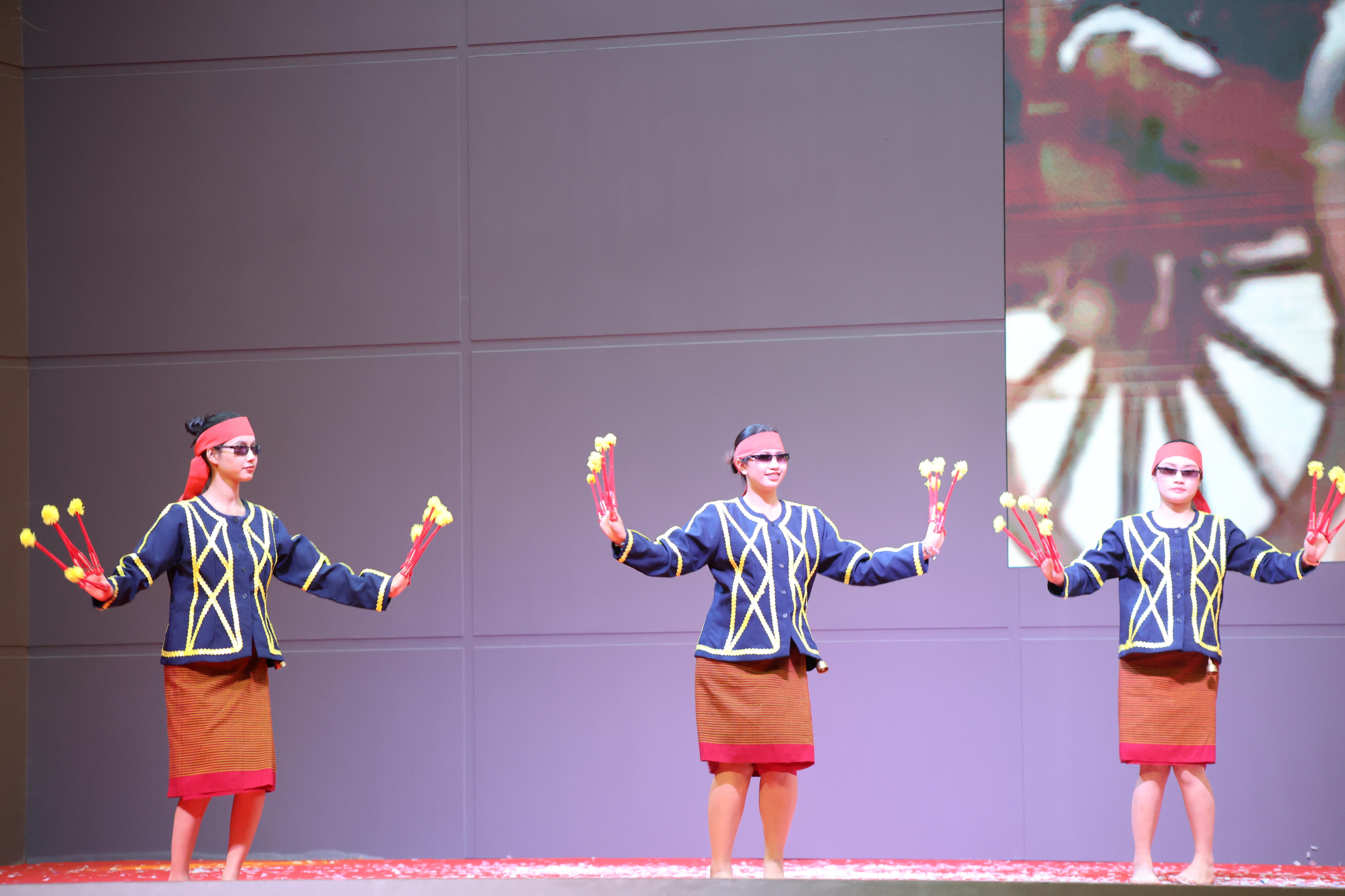 432. พิธีเปิดการแข่งขันทักษะวิชาการวิชาชีพครูและส่งเสริมศิลปวัฒนธรรม ครั้งที่13 มหาวิทยาลัยราชภัฏภาคเหนือ 8 สถาบัน