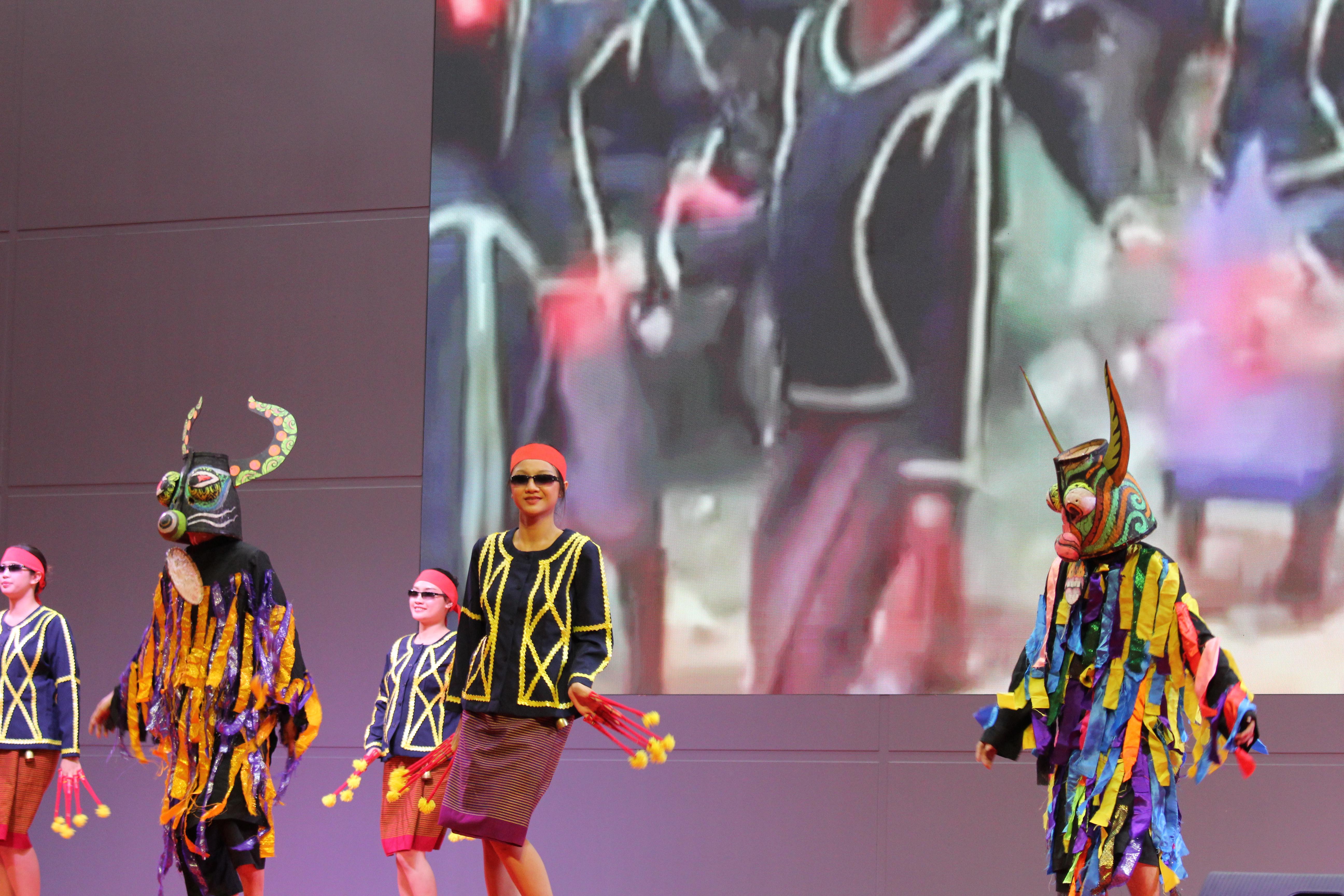 450. พิธีเปิดการแข่งขันทักษะวิชาการวิชาชีพครูและส่งเสริมศิลปวัฒนธรรม ครั้งที่13 มหาวิทยาลัยราชภัฏภาคเหนือ 8 สถาบัน