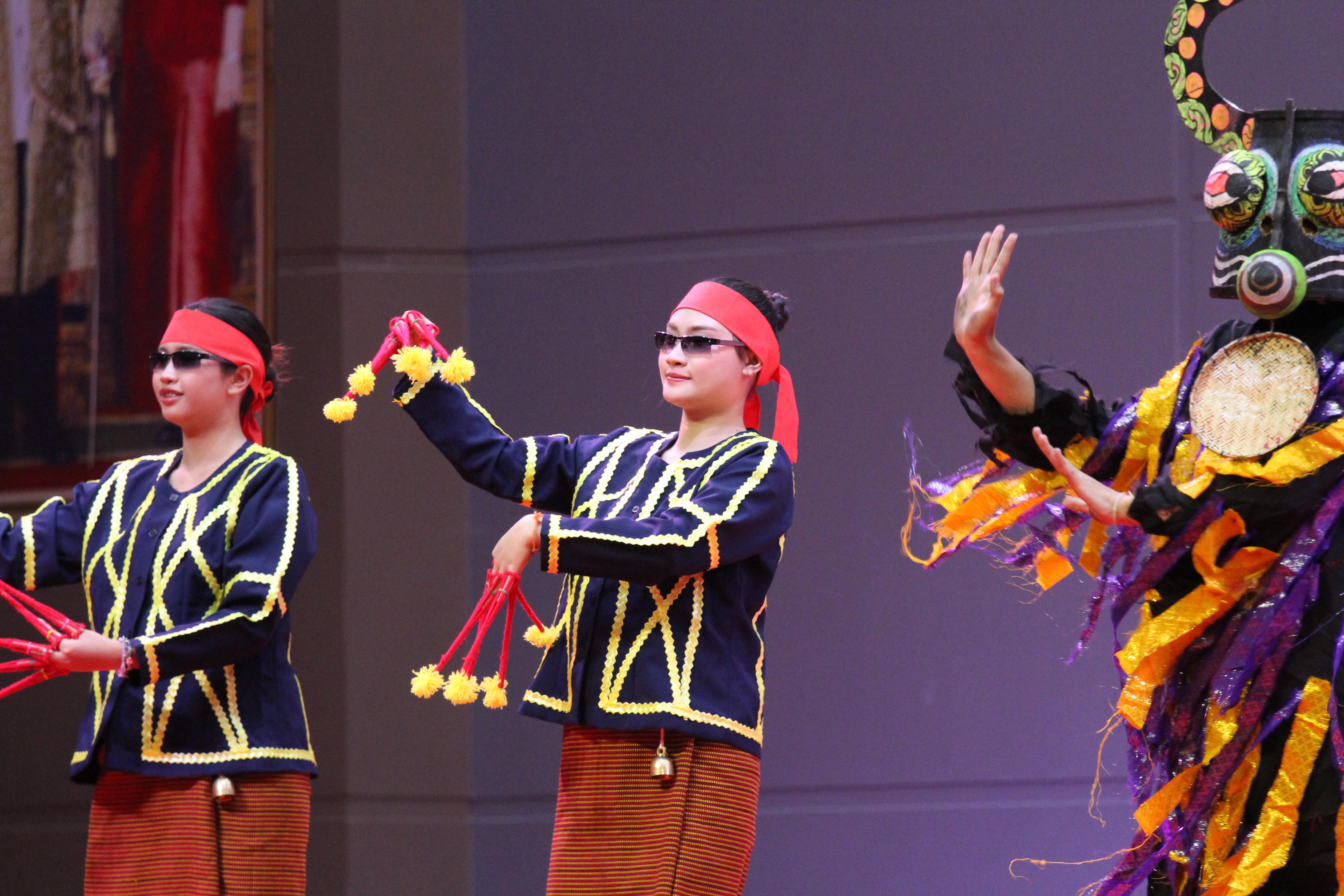 460. พิธีเปิดการแข่งขันทักษะวิชาการวิชาชีพครูและส่งเสริมศิลปวัฒนธรรม ครั้งที่13 มหาวิทยาลัยราชภัฏภาคเหนือ 8 สถาบัน