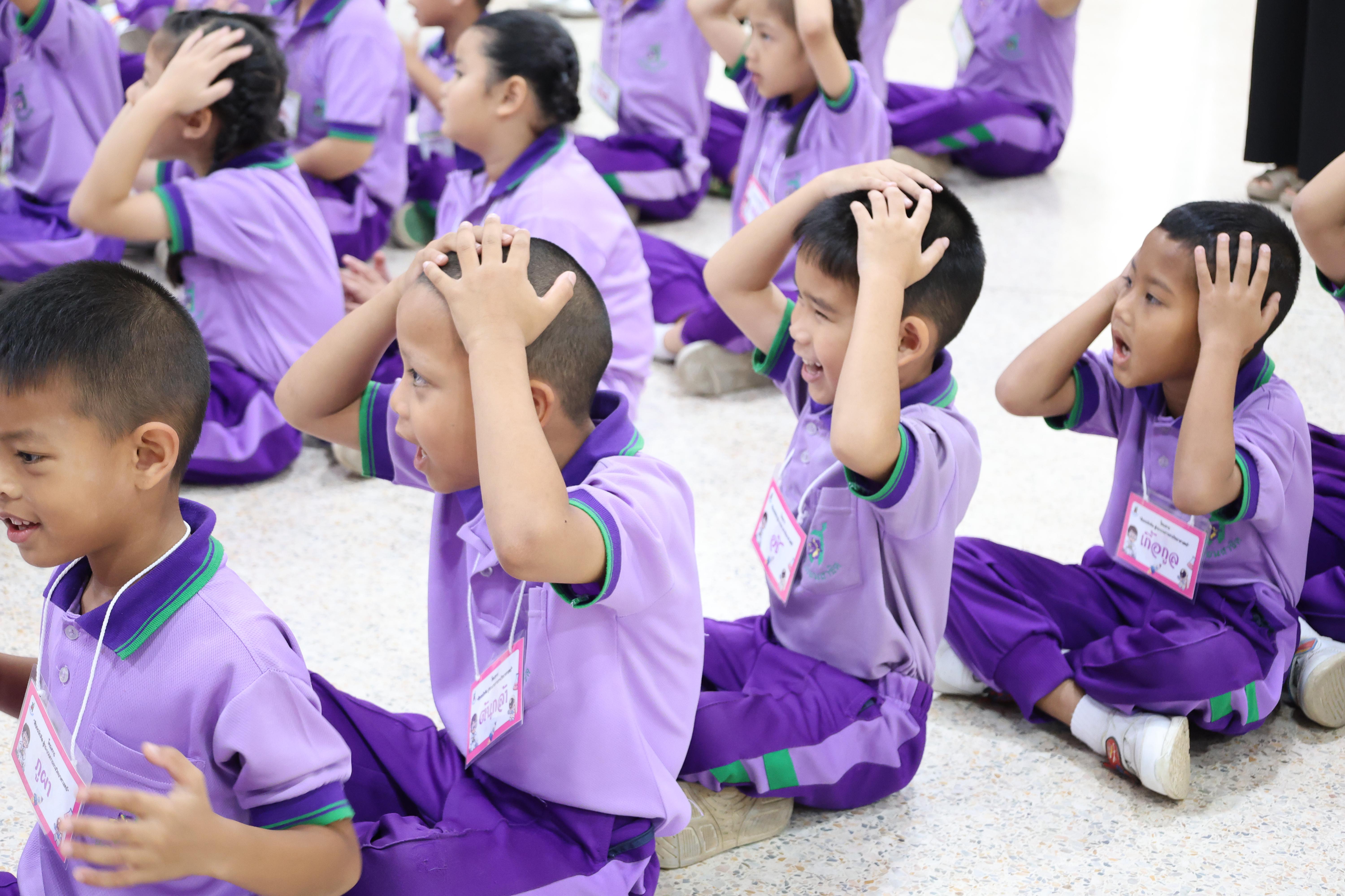 14. กิจกรรมบริการวิชาการ "โครงการสัญจรนักคิดสู่กระบวนการคิดทางวิทยาศาสตร์" โรงเรียนสาธิต (วัดวังยาง)