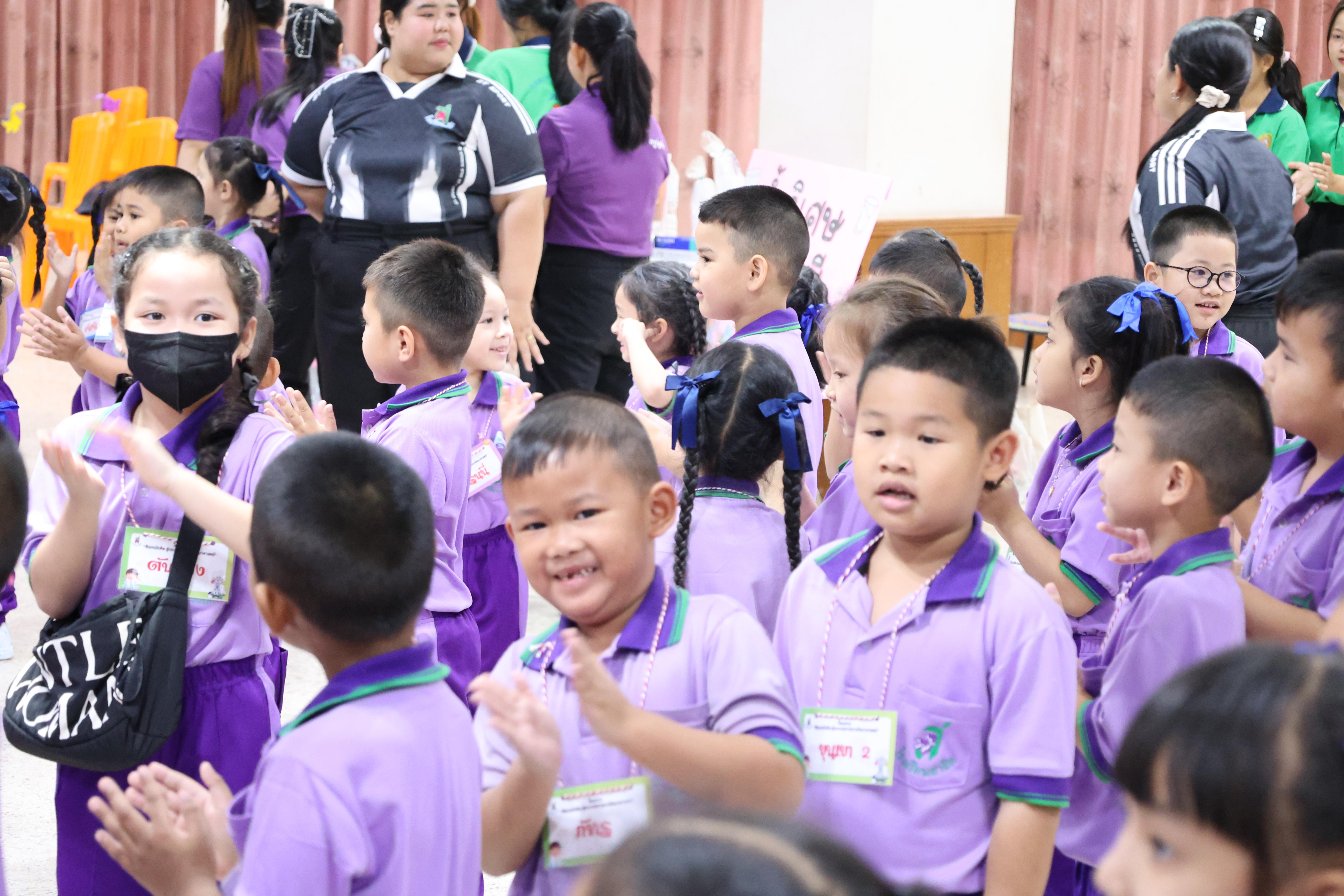 26. กิจกรรมบริการวิชาการ "โครงการสัญจรนักคิดสู่กระบวนการคิดทางวิทยาศาสตร์" โรงเรียนสาธิต (วัดวังยาง)