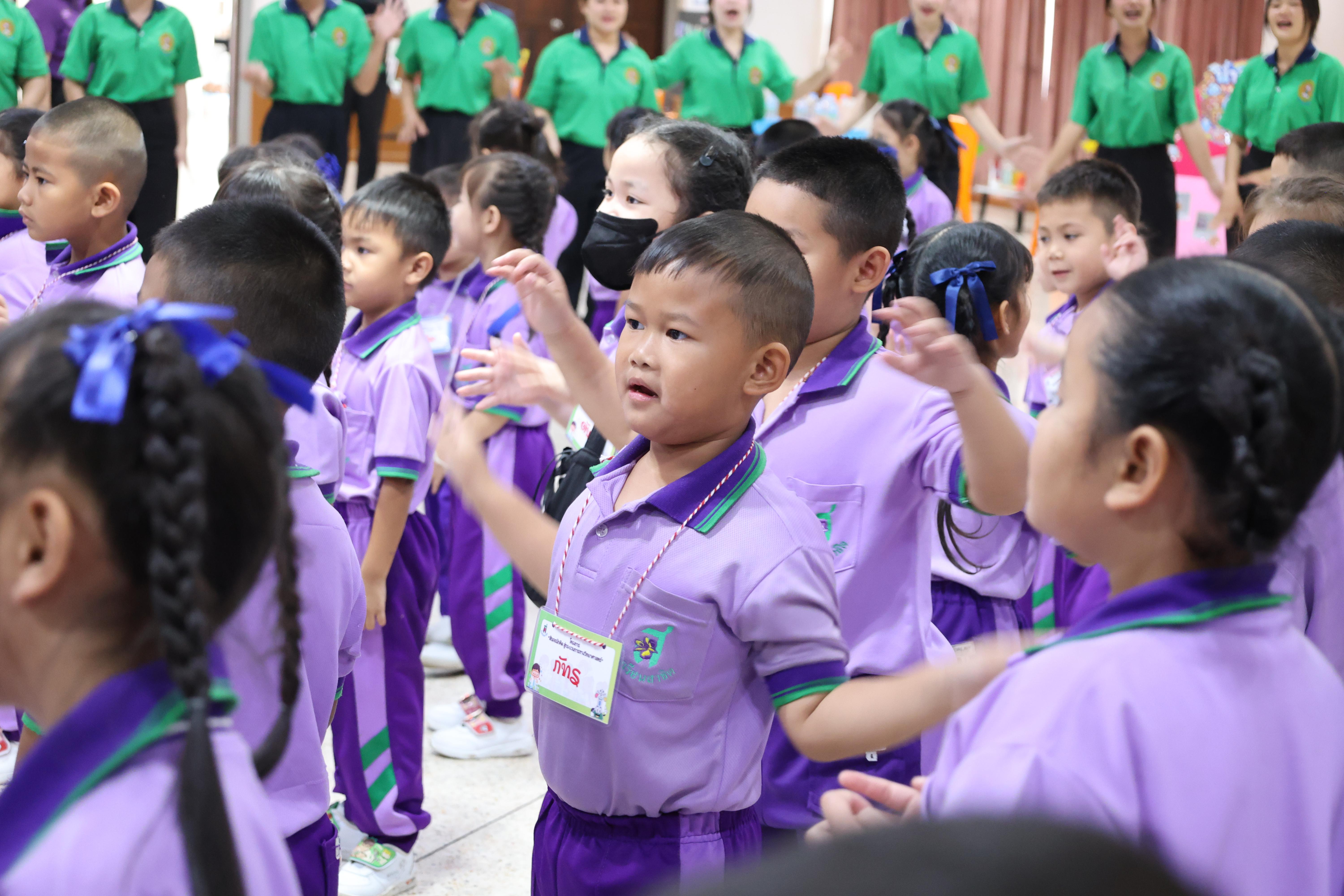 34. กิจกรรมบริการวิชาการ "โครงการสัญจรนักคิดสู่กระบวนการคิดทางวิทยาศาสตร์" โรงเรียนสาธิต (วัดวังยาง)