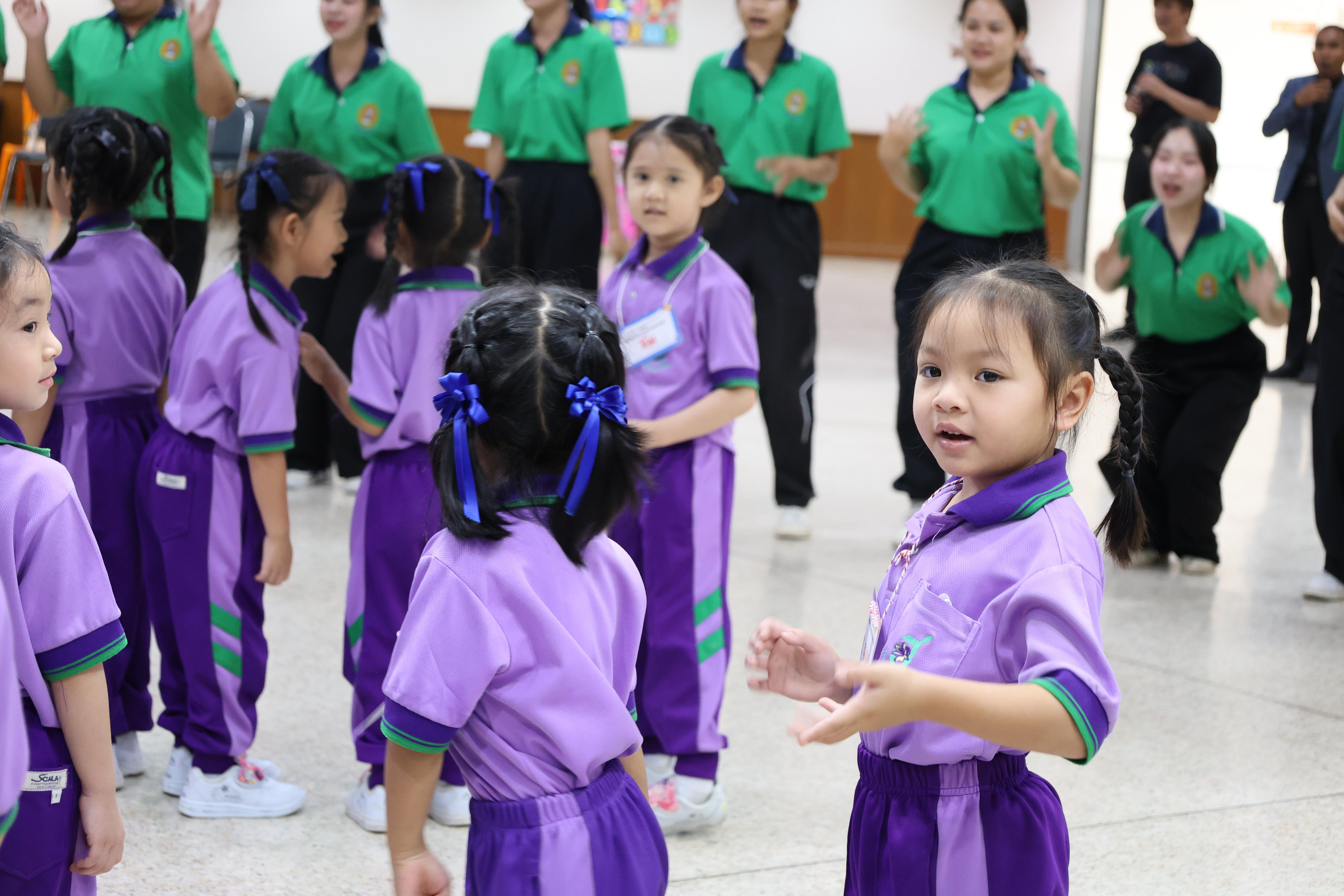 35. กิจกรรมบริการวิชาการ "โครงการสัญจรนักคิดสู่กระบวนการคิดทางวิทยาศาสตร์" โรงเรียนสาธิต (วัดวังยาง)