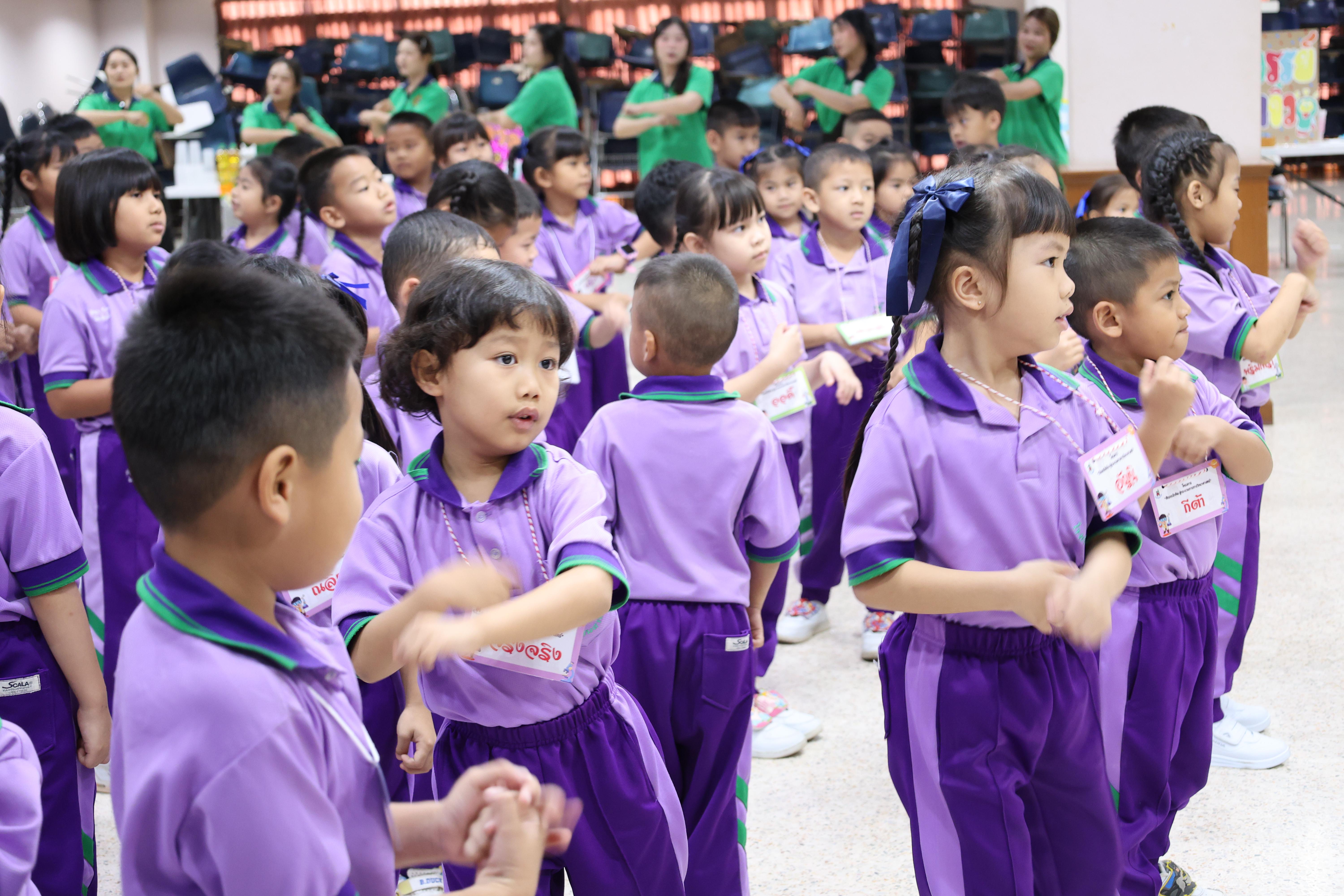 41. กิจกรรมบริการวิชาการ "โครงการสัญจรนักคิดสู่กระบวนการคิดทางวิทยาศาสตร์" โรงเรียนสาธิต (วัดวังยาง)