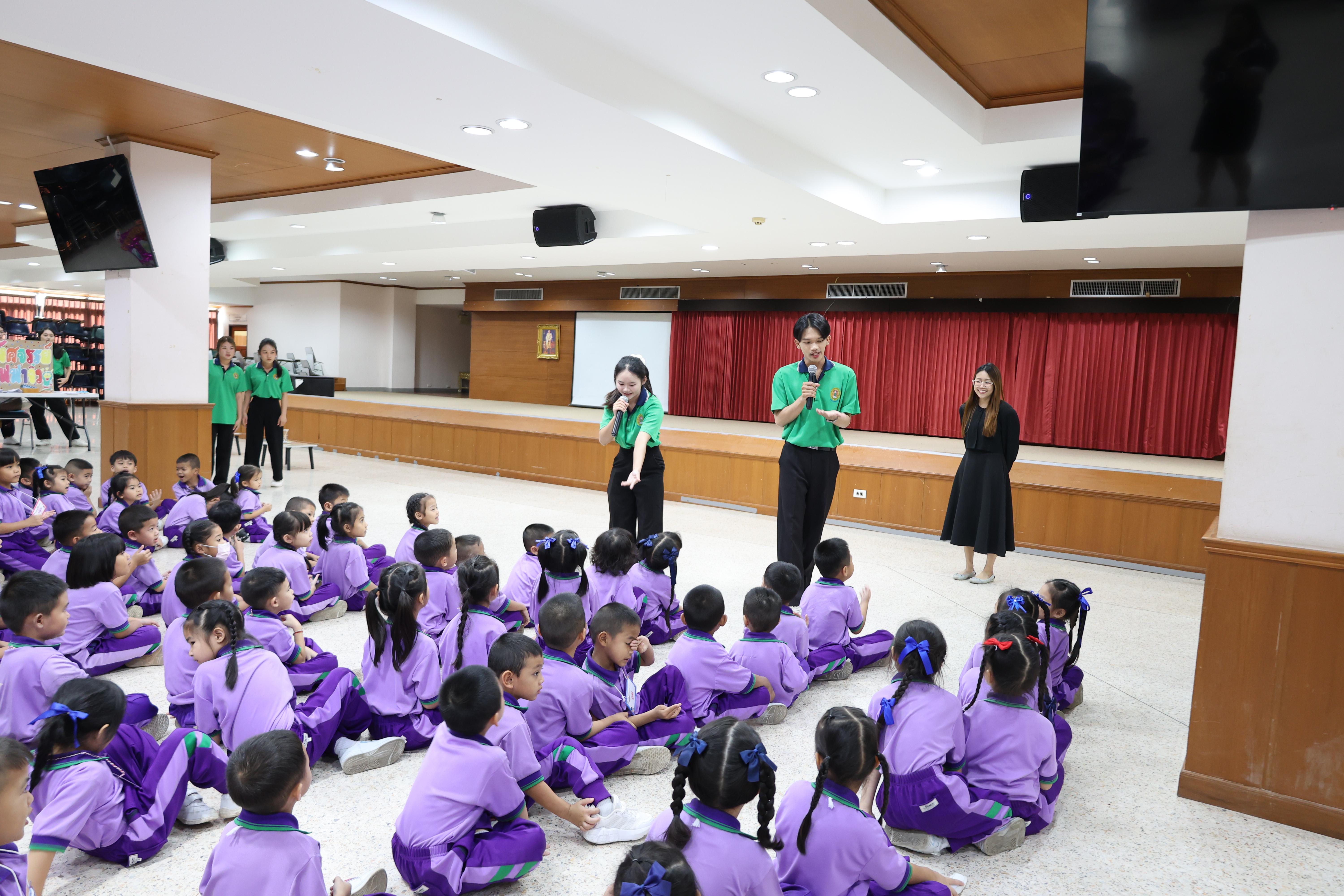 47. กิจกรรมบริการวิชาการ "โครงการสัญจรนักคิดสู่กระบวนการคิดทางวิทยาศาสตร์" โรงเรียนสาธิต (วัดวังยาง)