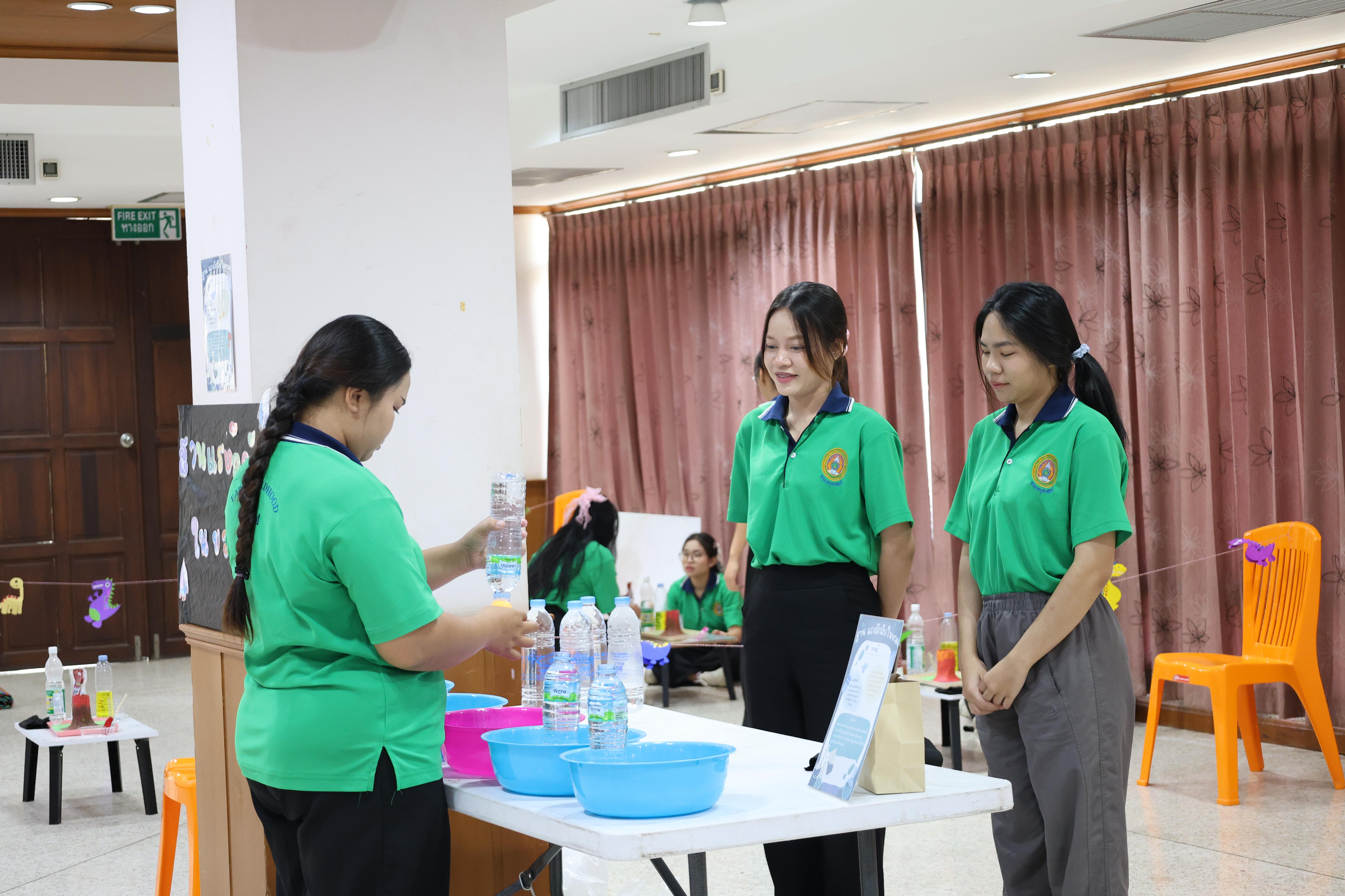 52. กิจกรรมบริการวิชาการ "โครงการสัญจรนักคิดสู่กระบวนการคิดทางวิทยาศาสตร์" โรงเรียนสาธิต (วัดวังยาง)