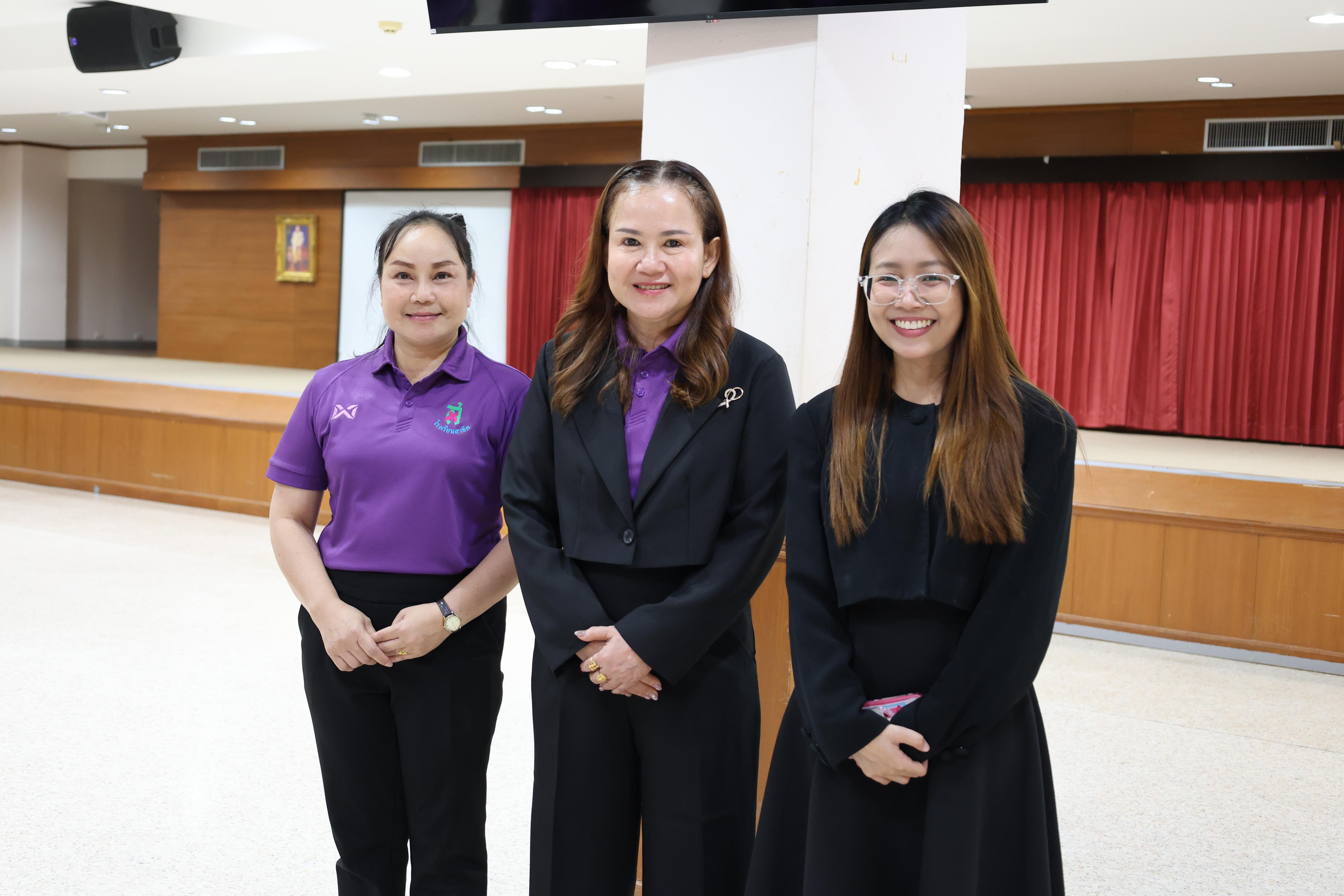 71. กิจกรรมบริการวิชาการ "โครงการสัญจรนักคิดสู่กระบวนการคิดทางวิทยาศาสตร์" โรงเรียนสาธิต (วัดวังยาง)