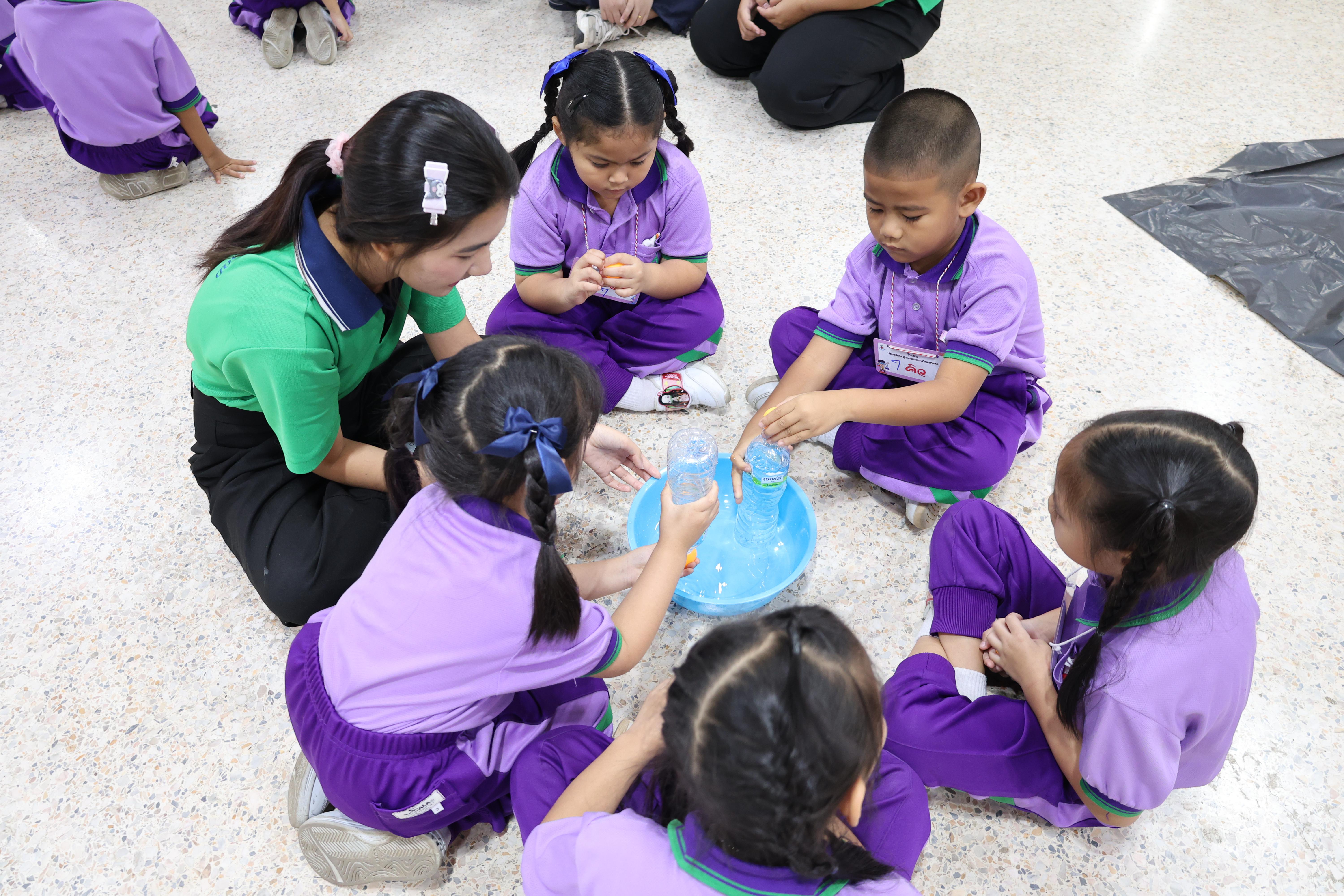 125. กิจกรรมบริการวิชาการ "โครงการสัญจรนักคิดสู่กระบวนการคิดทางวิทยาศาสตร์" โรงเรียนสาธิต (วัดวังยาง)