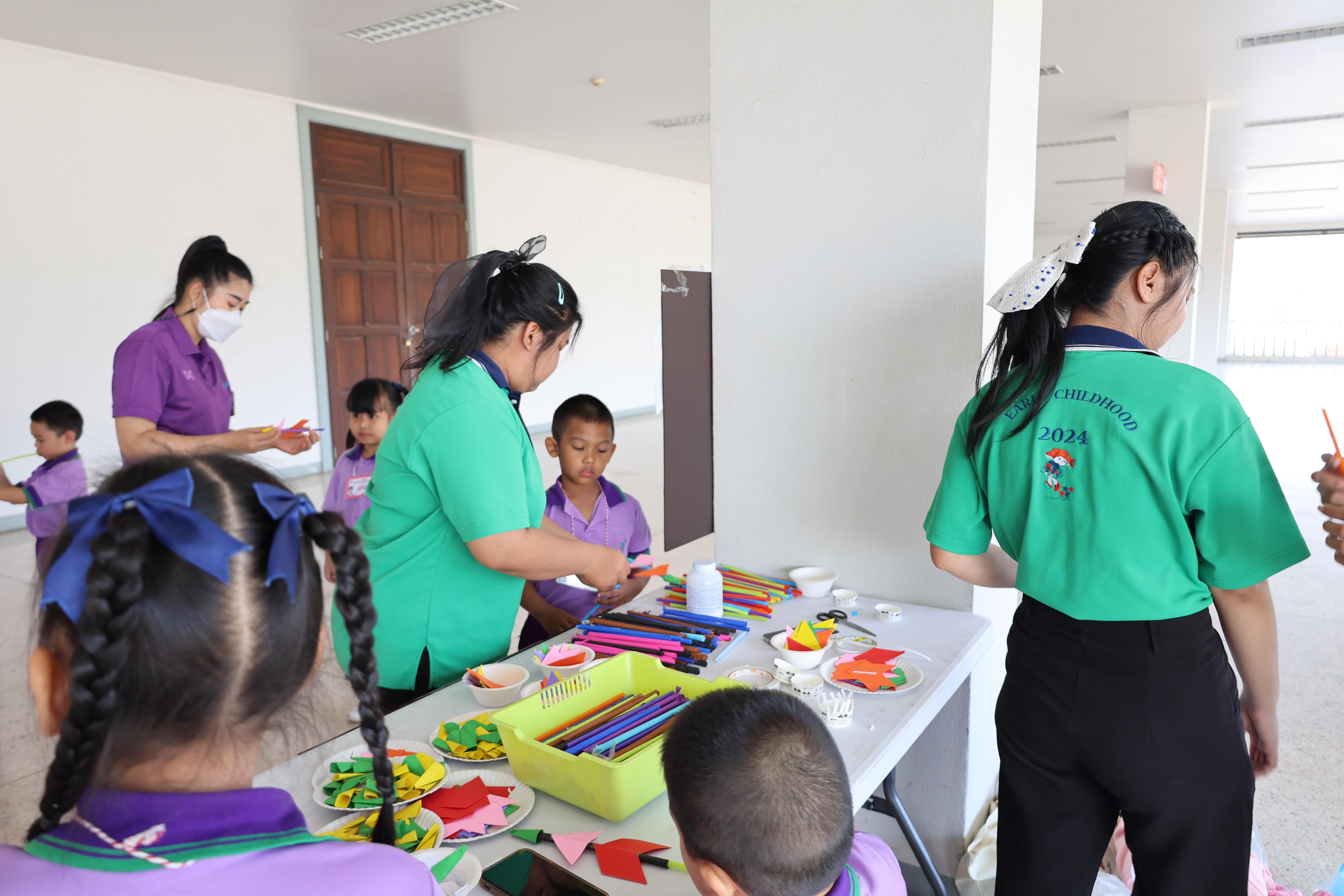 141. กิจกรรมบริการวิชาการ "โครงการสัญจรนักคิดสู่กระบวนการคิดทางวิทยาศาสตร์" โรงเรียนสาธิต (วัดวังยาง)