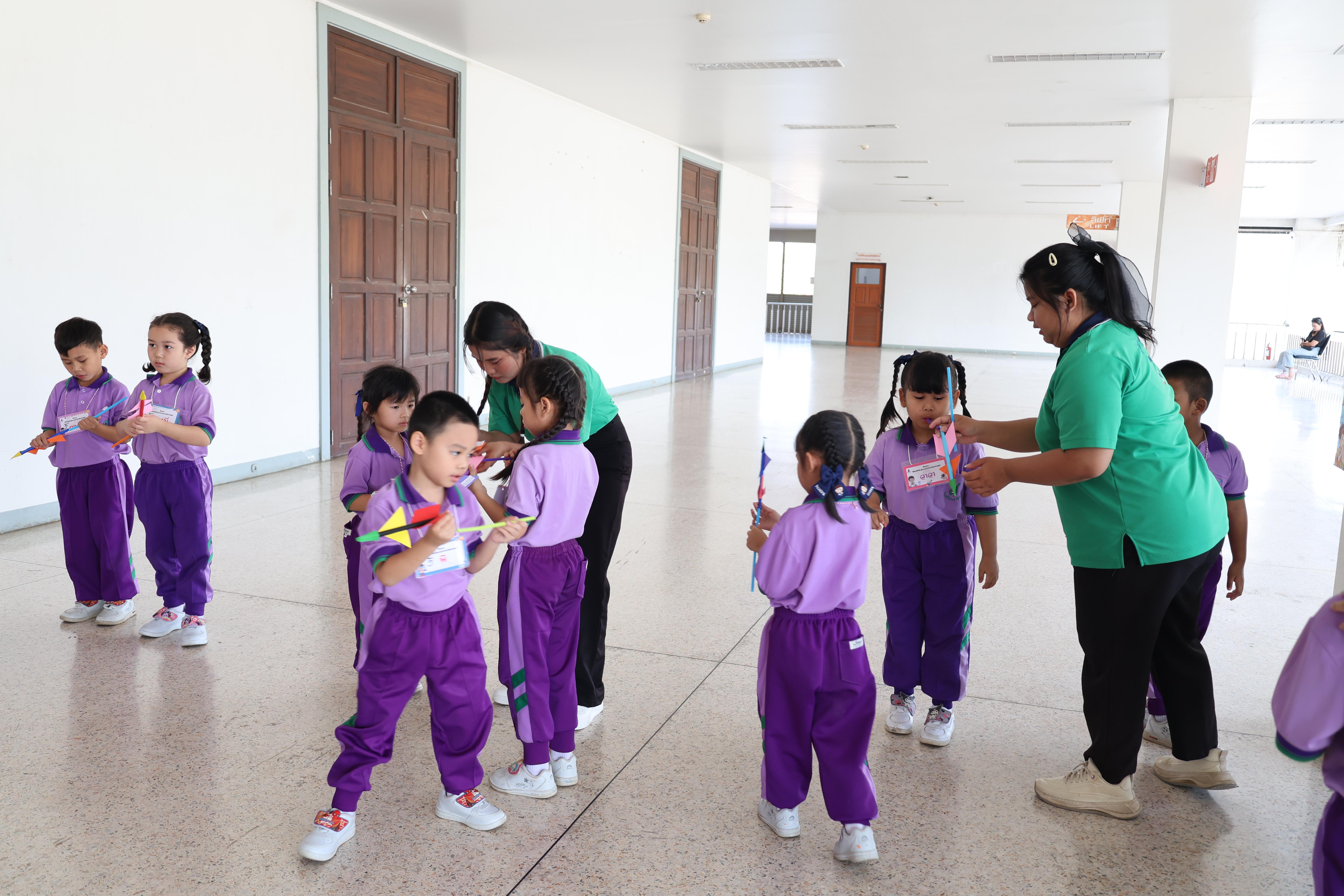 145. กิจกรรมบริการวิชาการ "โครงการสัญจรนักคิดสู่กระบวนการคิดทางวิทยาศาสตร์" โรงเรียนสาธิต (วัดวังยาง)