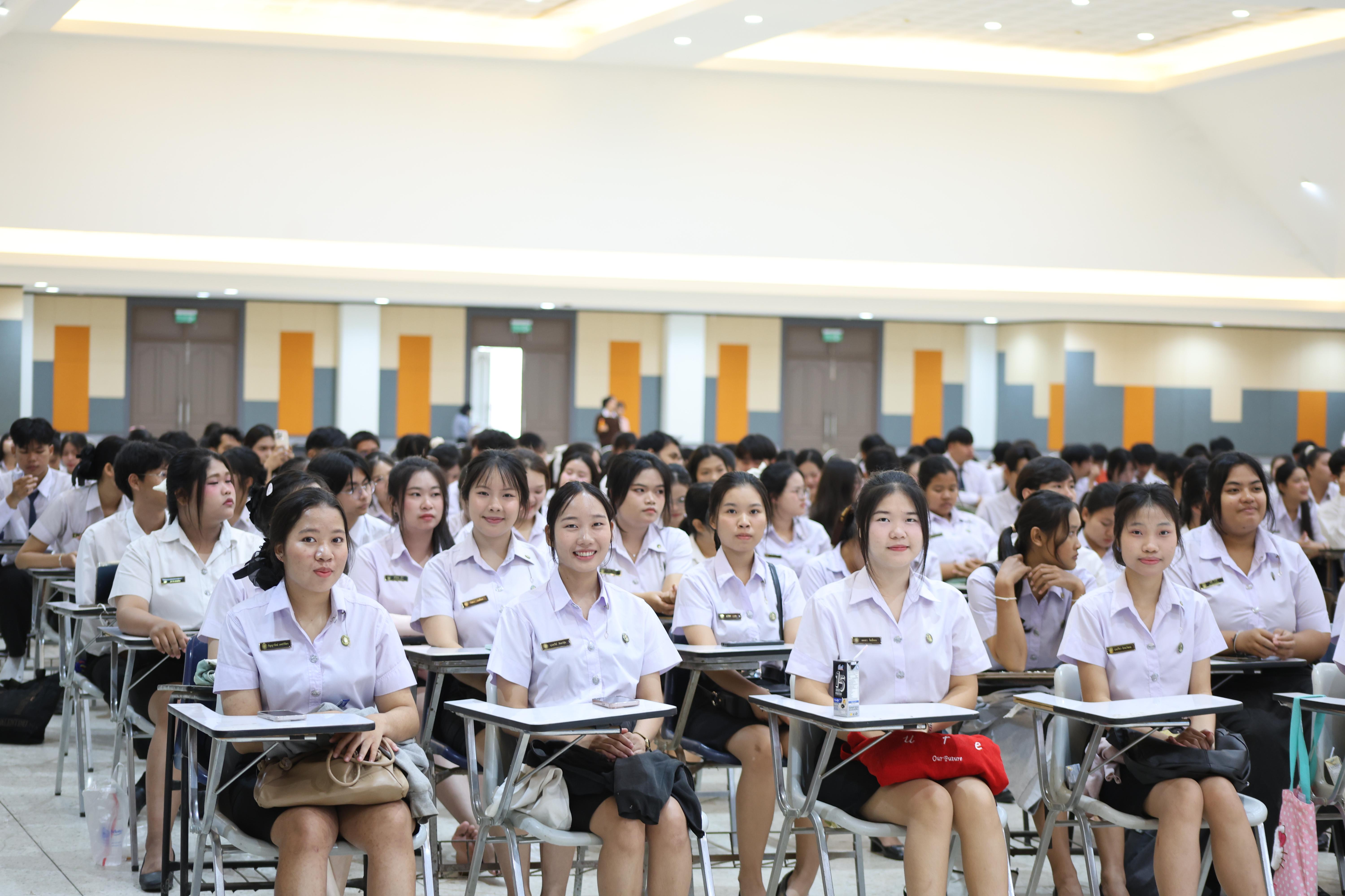 4. กิจกรรมปฐมนิเทศนักศึกษาก่อนออกฝึกประสบการณ์วิชาชีพครู ขั้นปฏิบัติการสอนในสถานศึกษา 2