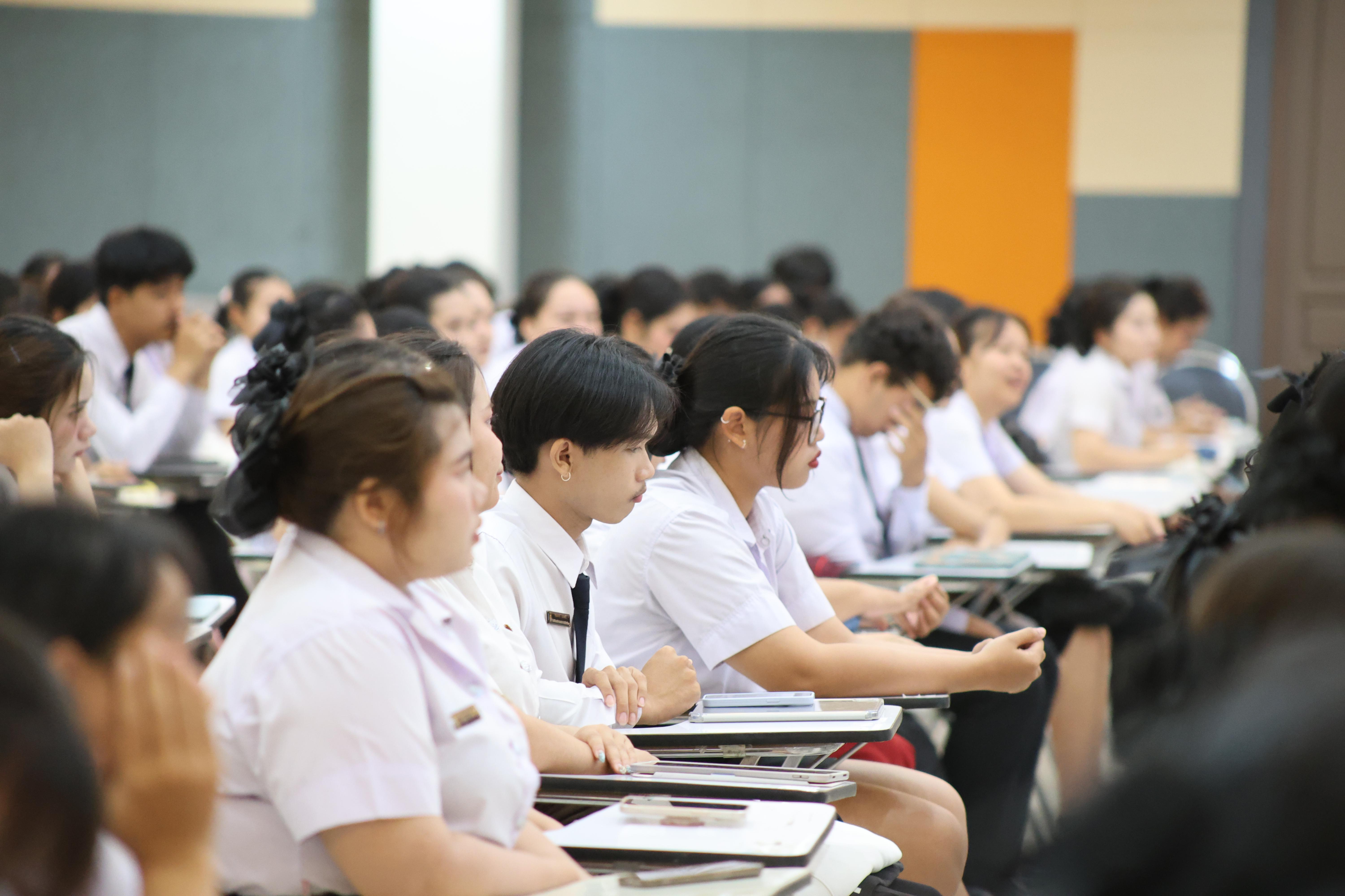 11. กิจกรรมปฐมนิเทศนักศึกษาก่อนออกฝึกประสบการณ์วิชาชีพครู ขั้นปฏิบัติการสอนในสถานศึกษา 2