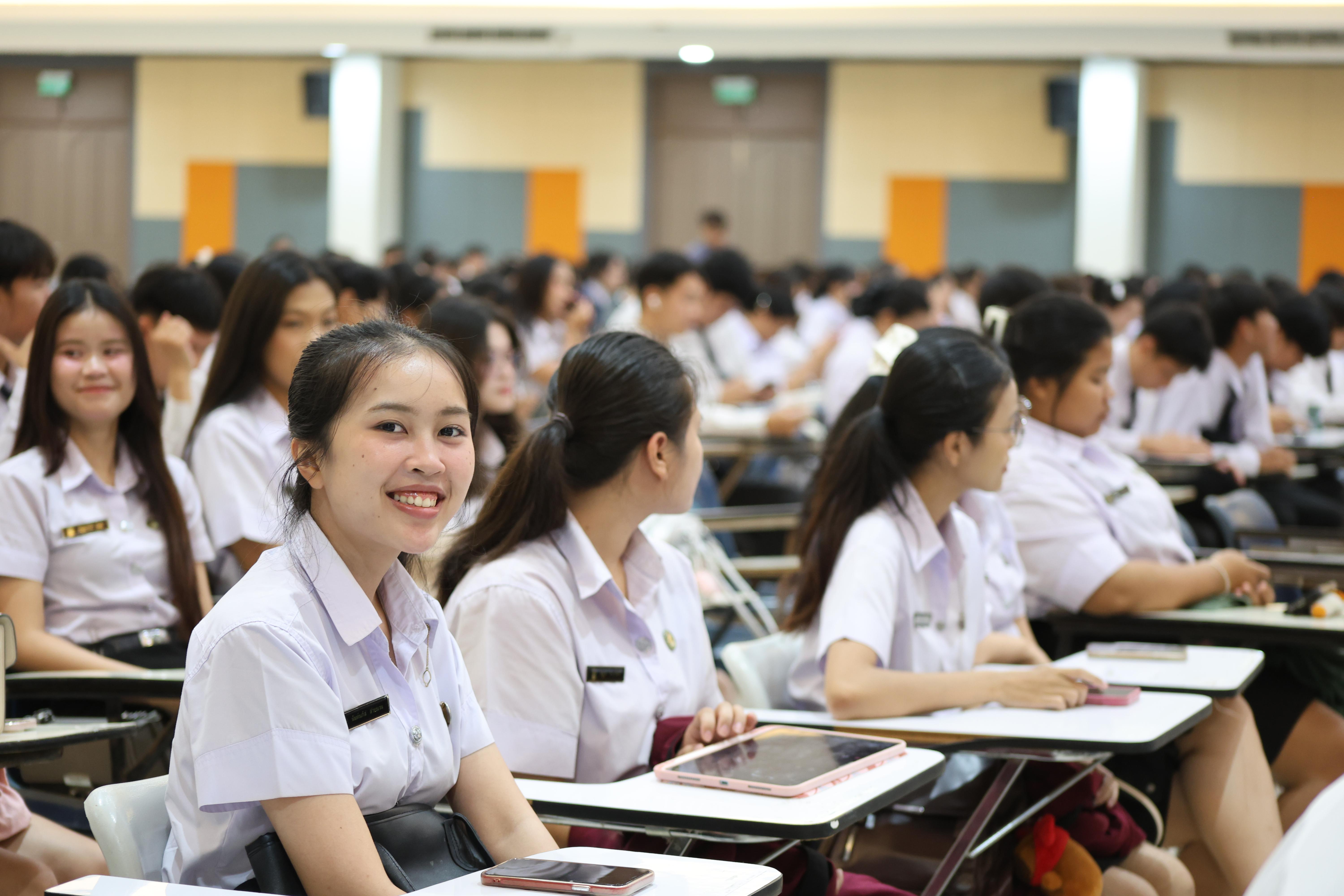 15. กิจกรรมปฐมนิเทศนักศึกษาก่อนออกฝึกประสบการณ์วิชาชีพครู ขั้นปฏิบัติการสอนในสถานศึกษา 2