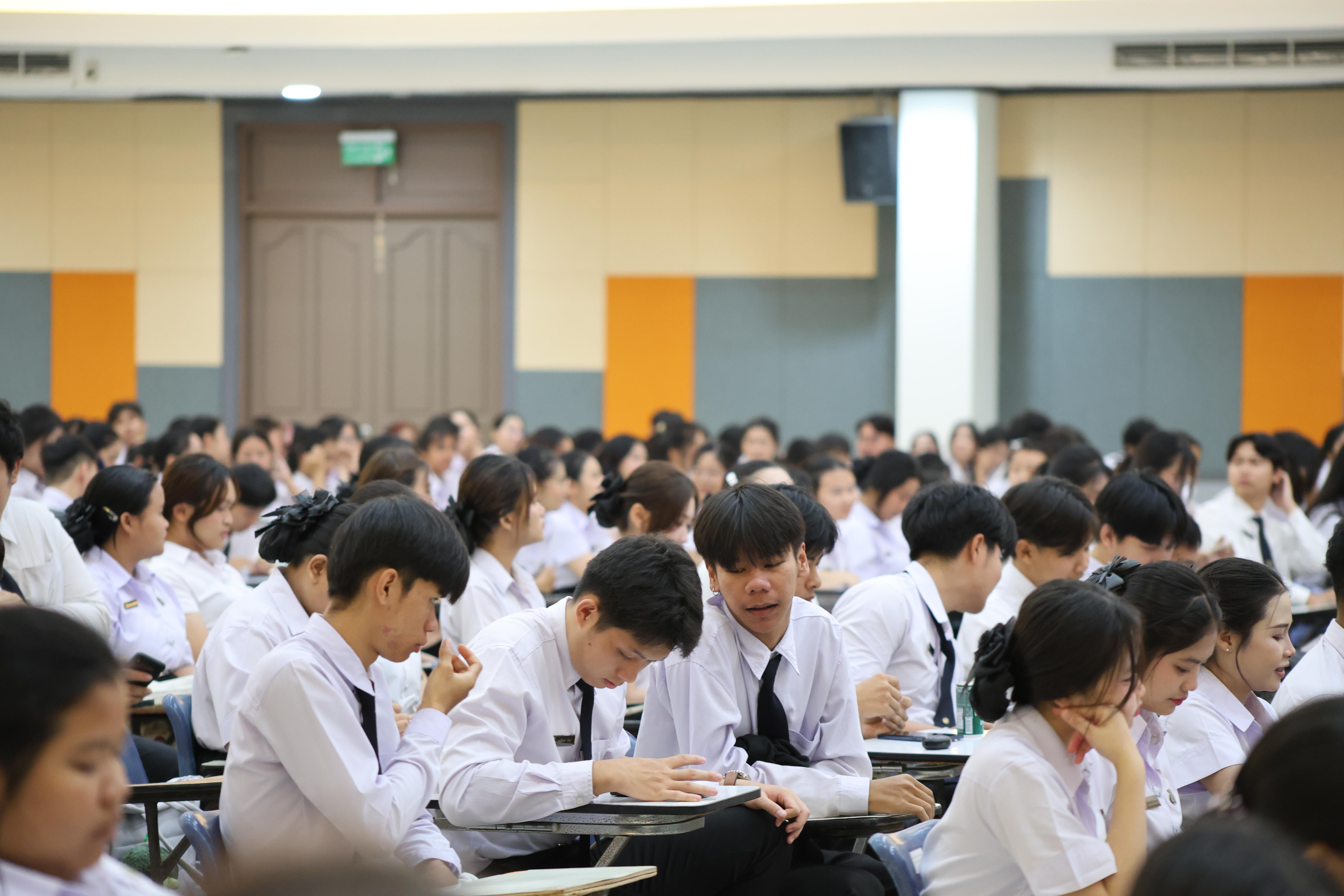 16. กิจกรรมปฐมนิเทศนักศึกษาก่อนออกฝึกประสบการณ์วิชาชีพครู ขั้นปฏิบัติการสอนในสถานศึกษา 2