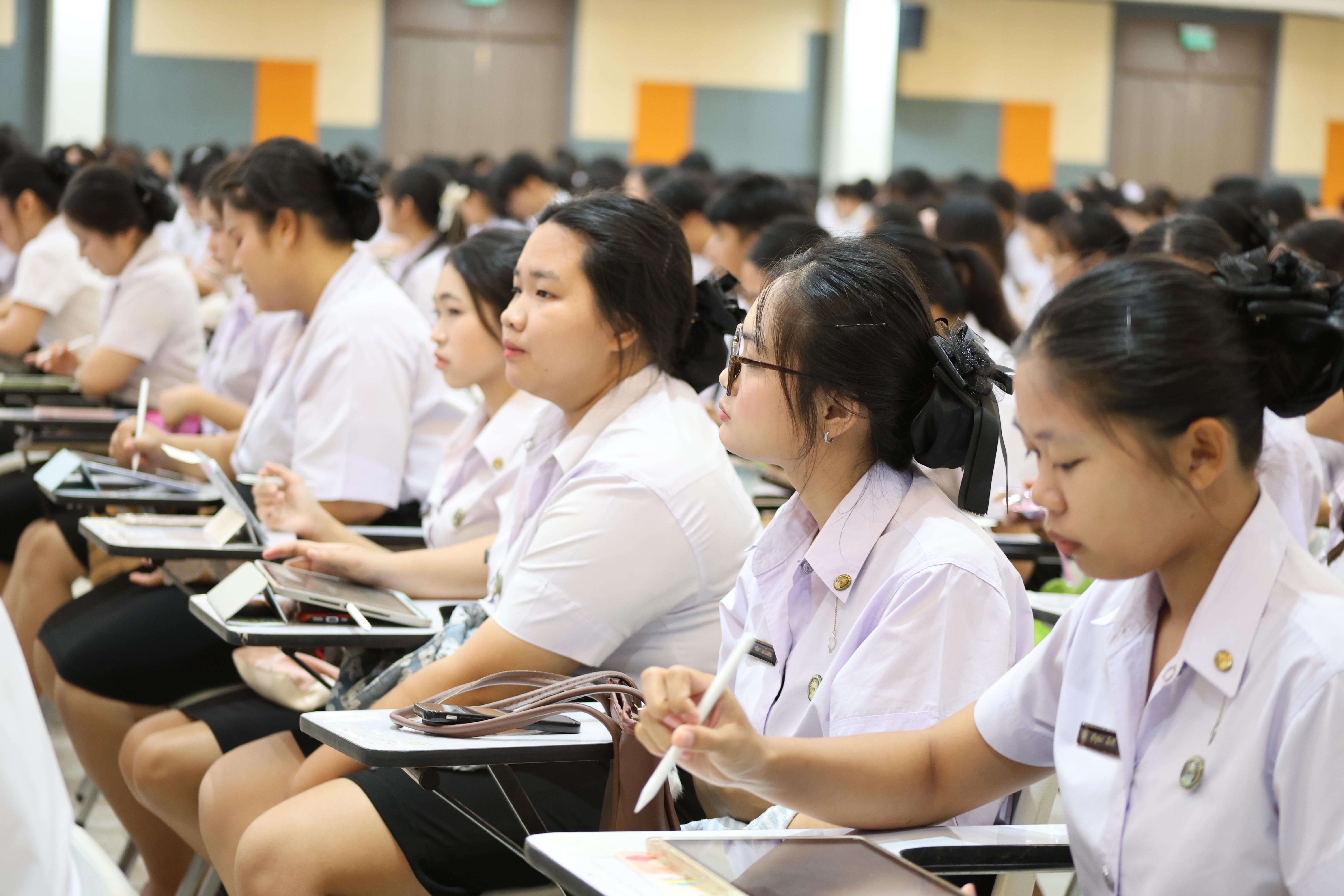 32. กิจกรรมปฐมนิเทศนักศึกษาก่อนออกฝึกประสบการณ์วิชาชีพครู ขั้นปฏิบัติการสอนในสถานศึกษา 2