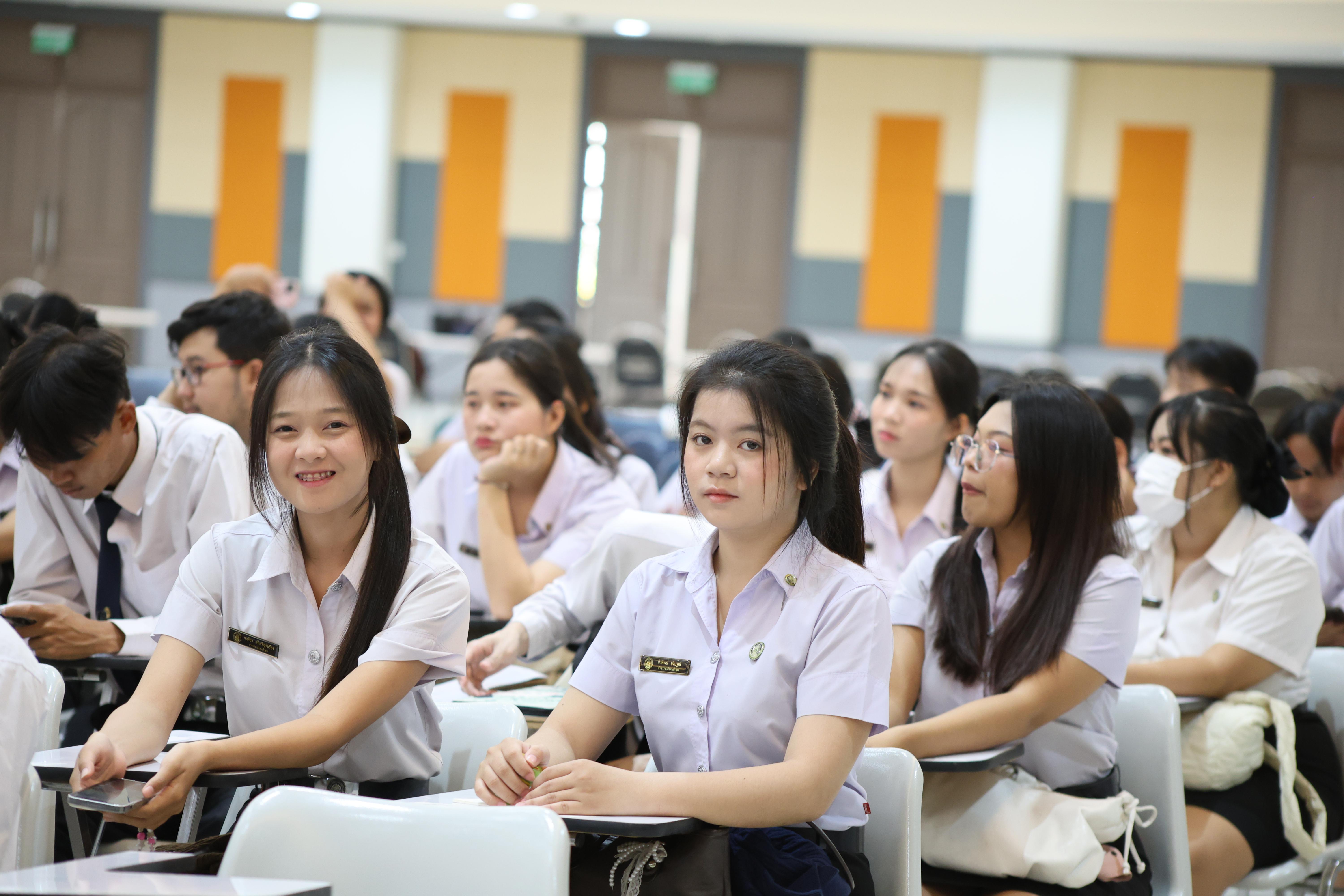 38. กิจกรรมปฐมนิเทศนักศึกษาก่อนออกฝึกประสบการณ์วิชาชีพครู ขั้นปฏิบัติการสอนในสถานศึกษา 2