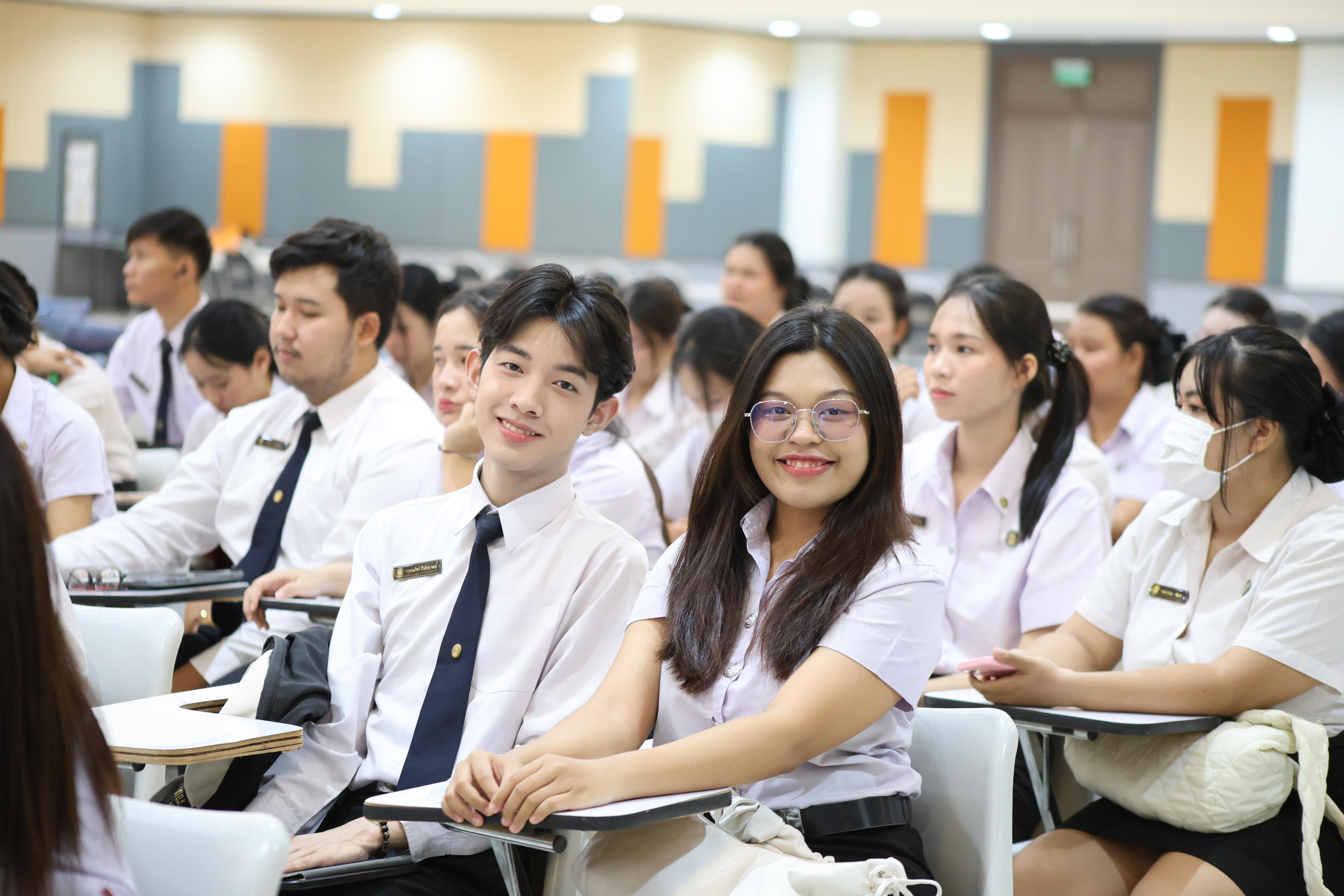 40. กิจกรรมปฐมนิเทศนักศึกษาก่อนออกฝึกประสบการณ์วิชาชีพครู ขั้นปฏิบัติการสอนในสถานศึกษา 2