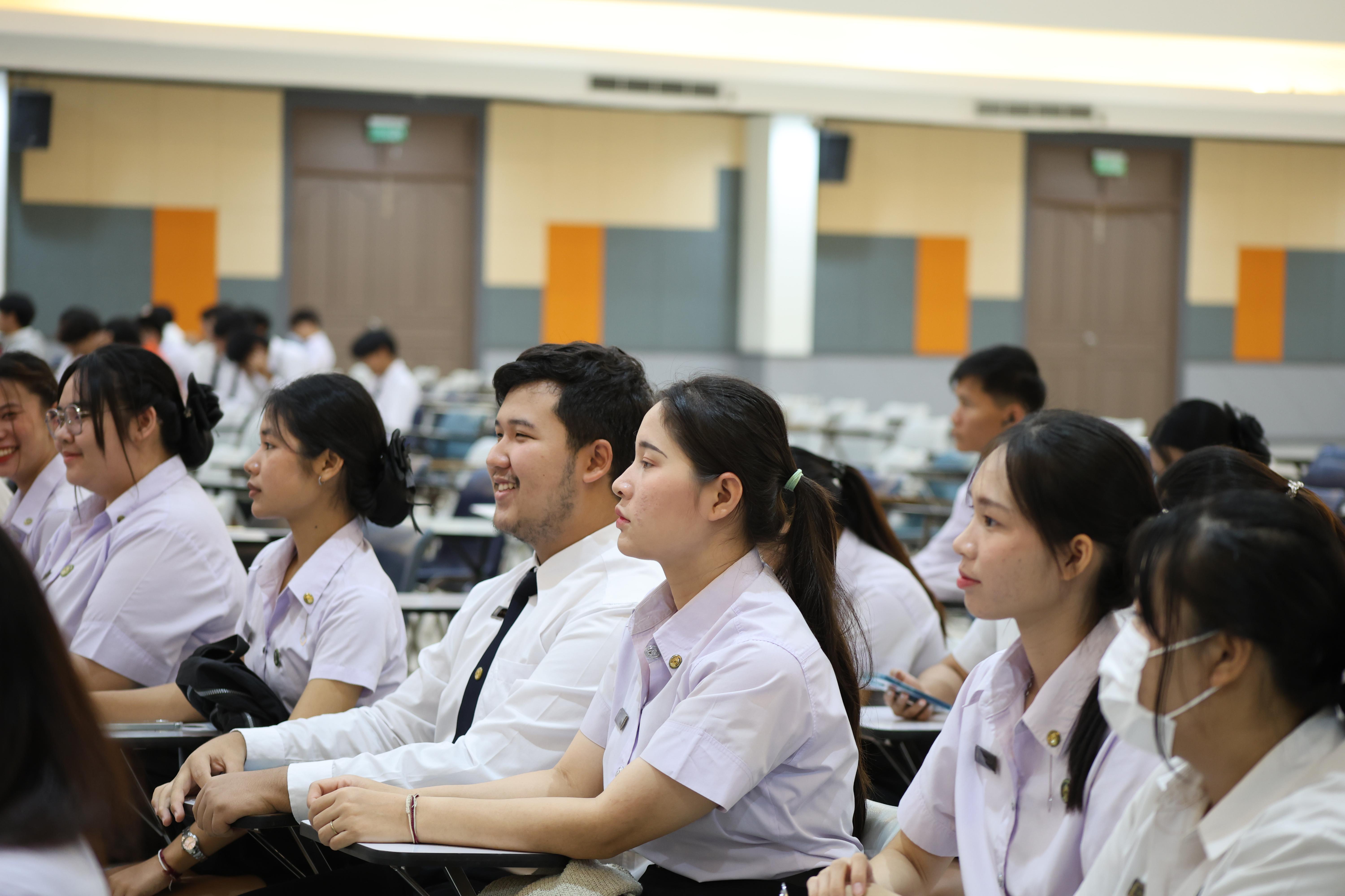 42. กิจกรรมปฐมนิเทศนักศึกษาก่อนออกฝึกประสบการณ์วิชาชีพครู ขั้นปฏิบัติการสอนในสถานศึกษา 2