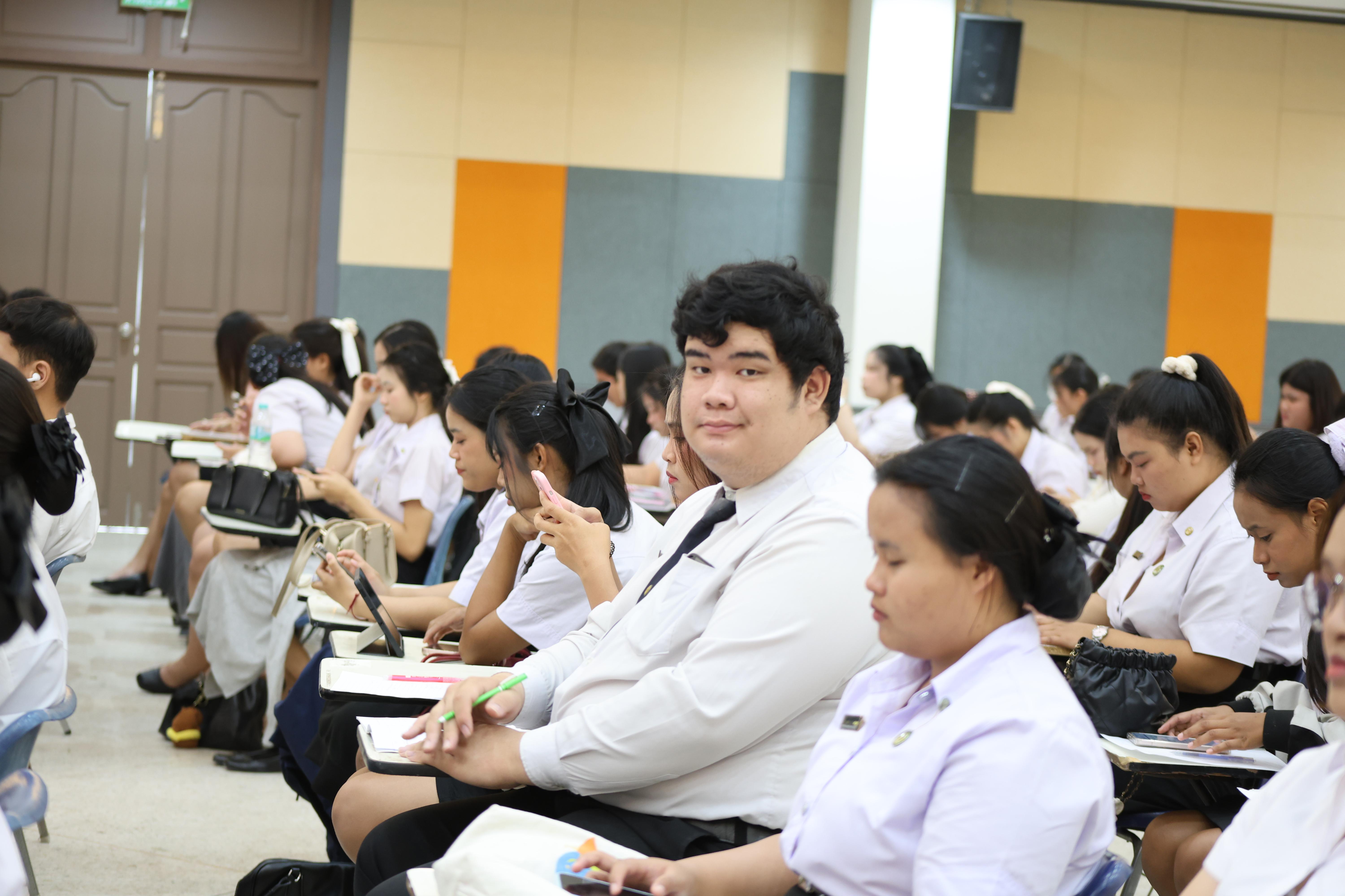 55. กิจกรรมปฐมนิเทศนักศึกษาก่อนออกฝึกประสบการณ์วิชาชีพครู ขั้นปฏิบัติการสอนในสถานศึกษา 2