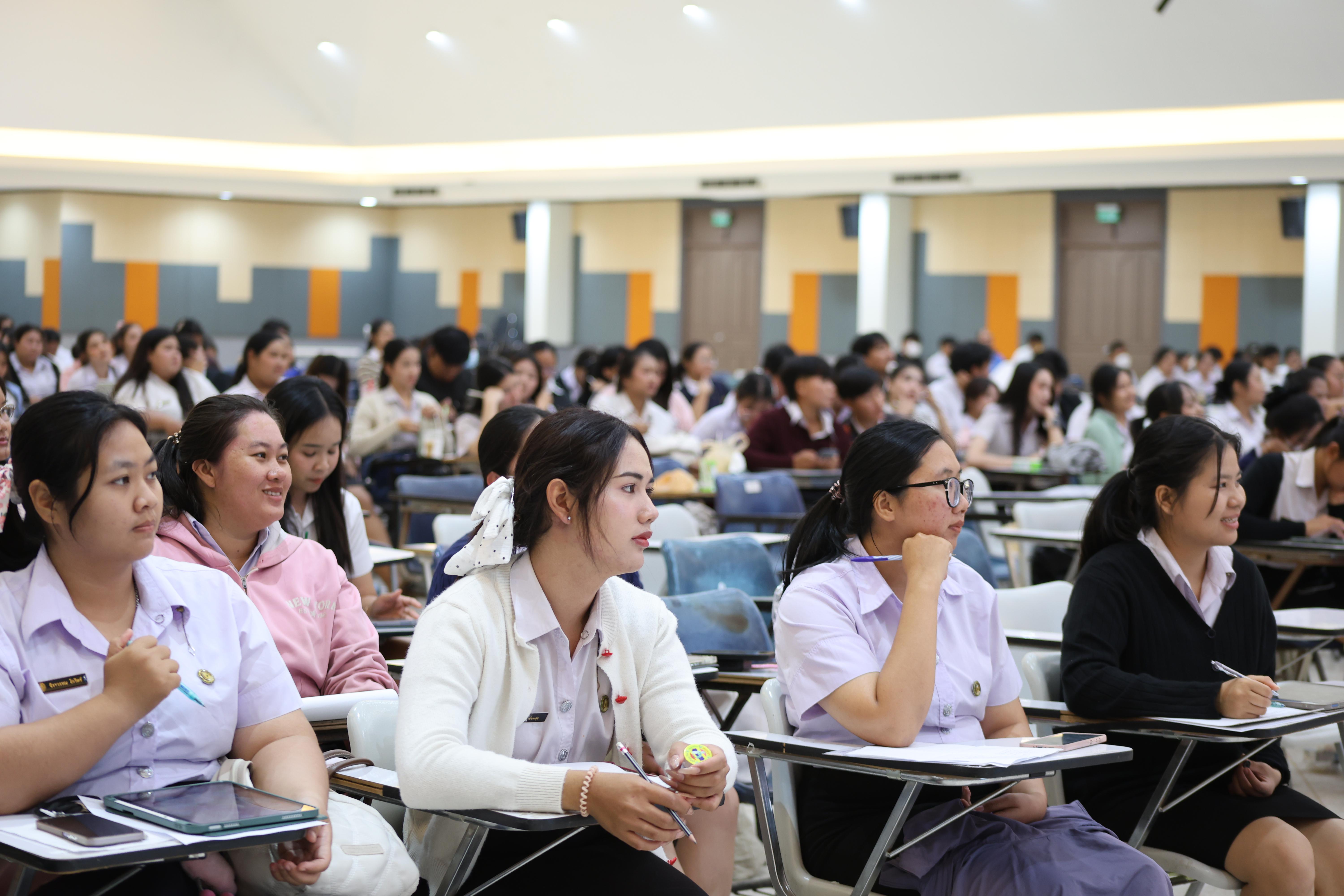 6. กิจกรรมติวสอบบรรจุครูผู้ช่วย ด้านภาษาไทย