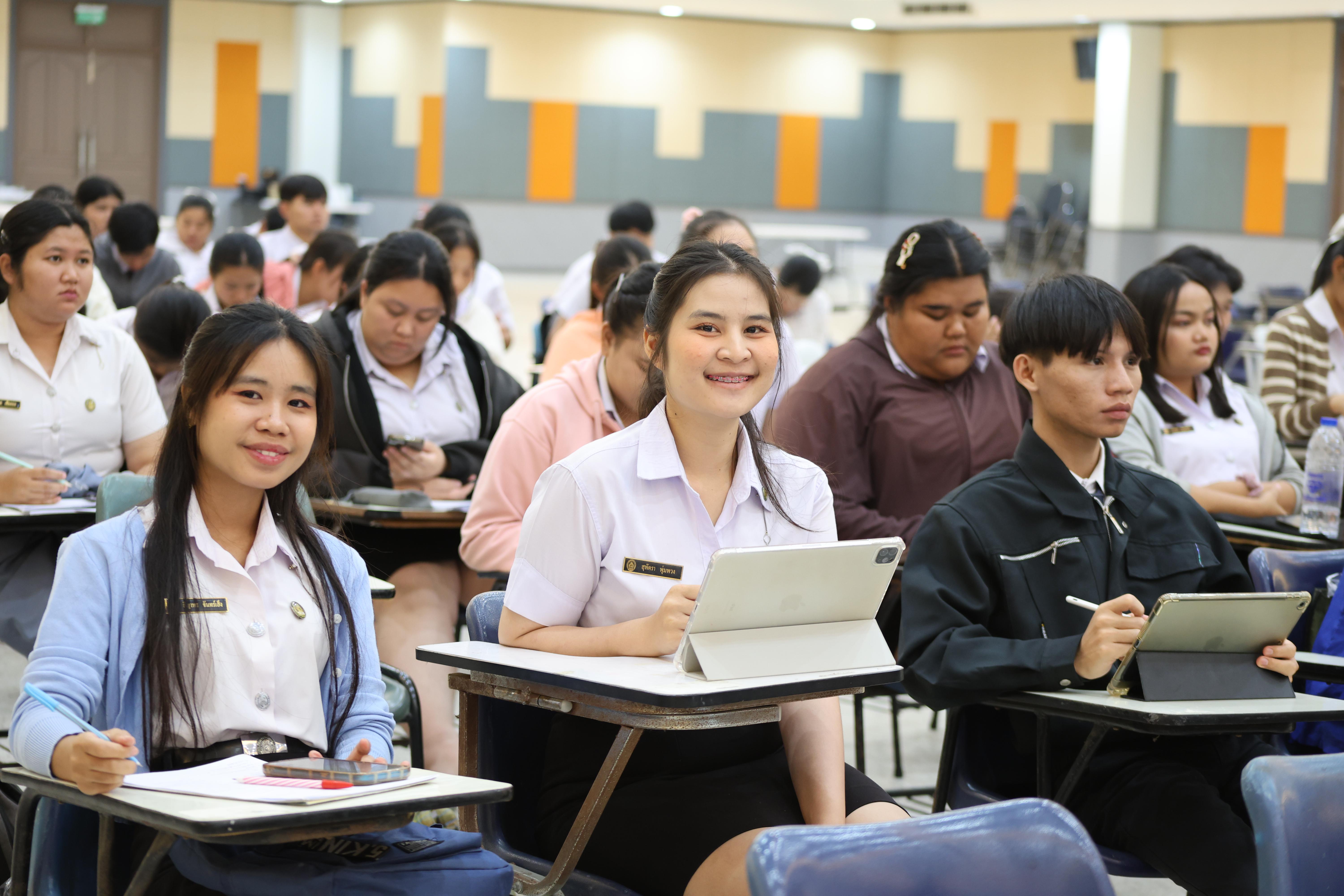 21. กิจกรรมติวสอบบรรจุครูผู้ช่วย ด้านภาษาไทย