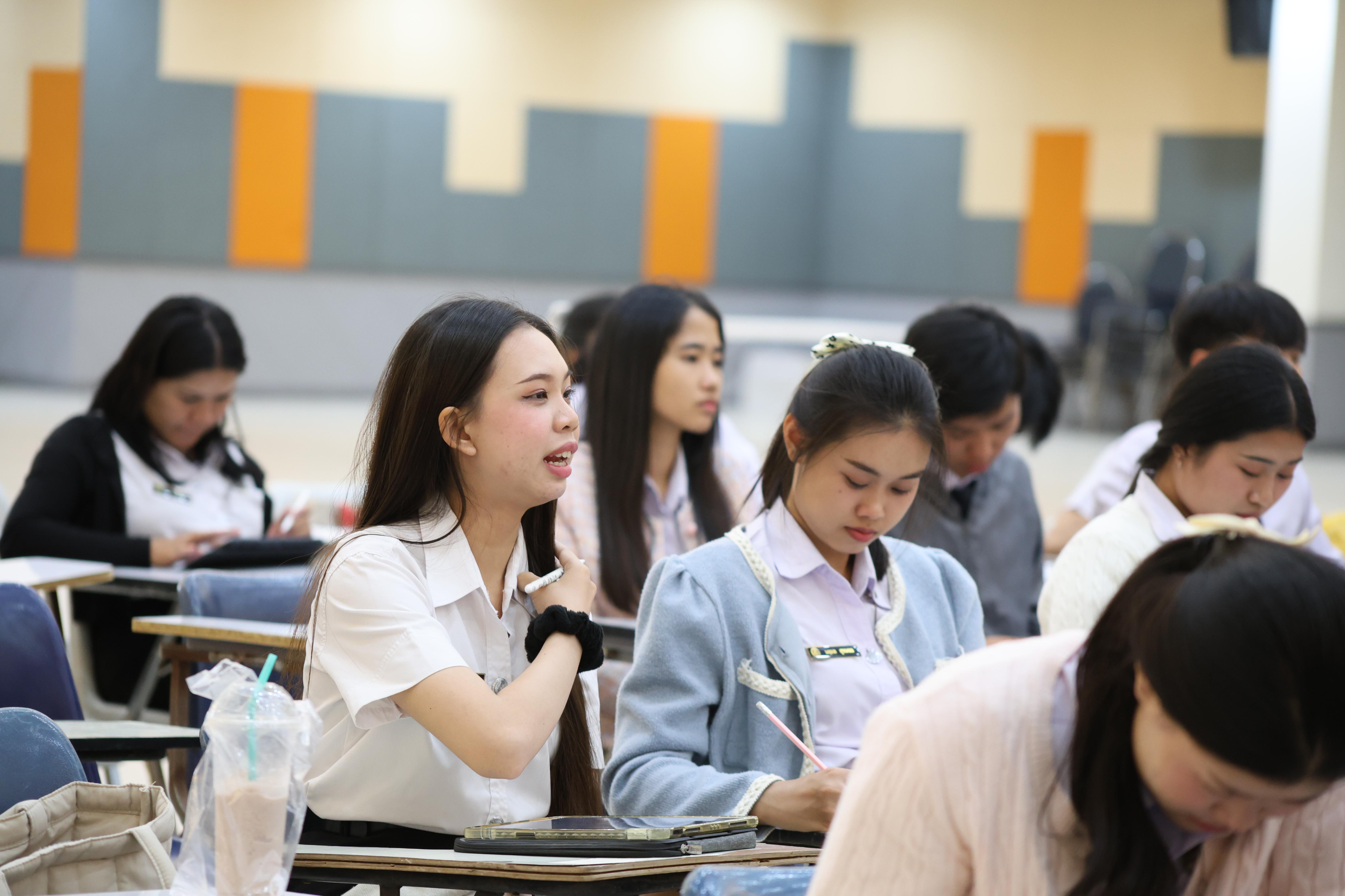 26. กิจกรรมติวสอบบรรจุครูผู้ช่วย ด้านภาษาไทย