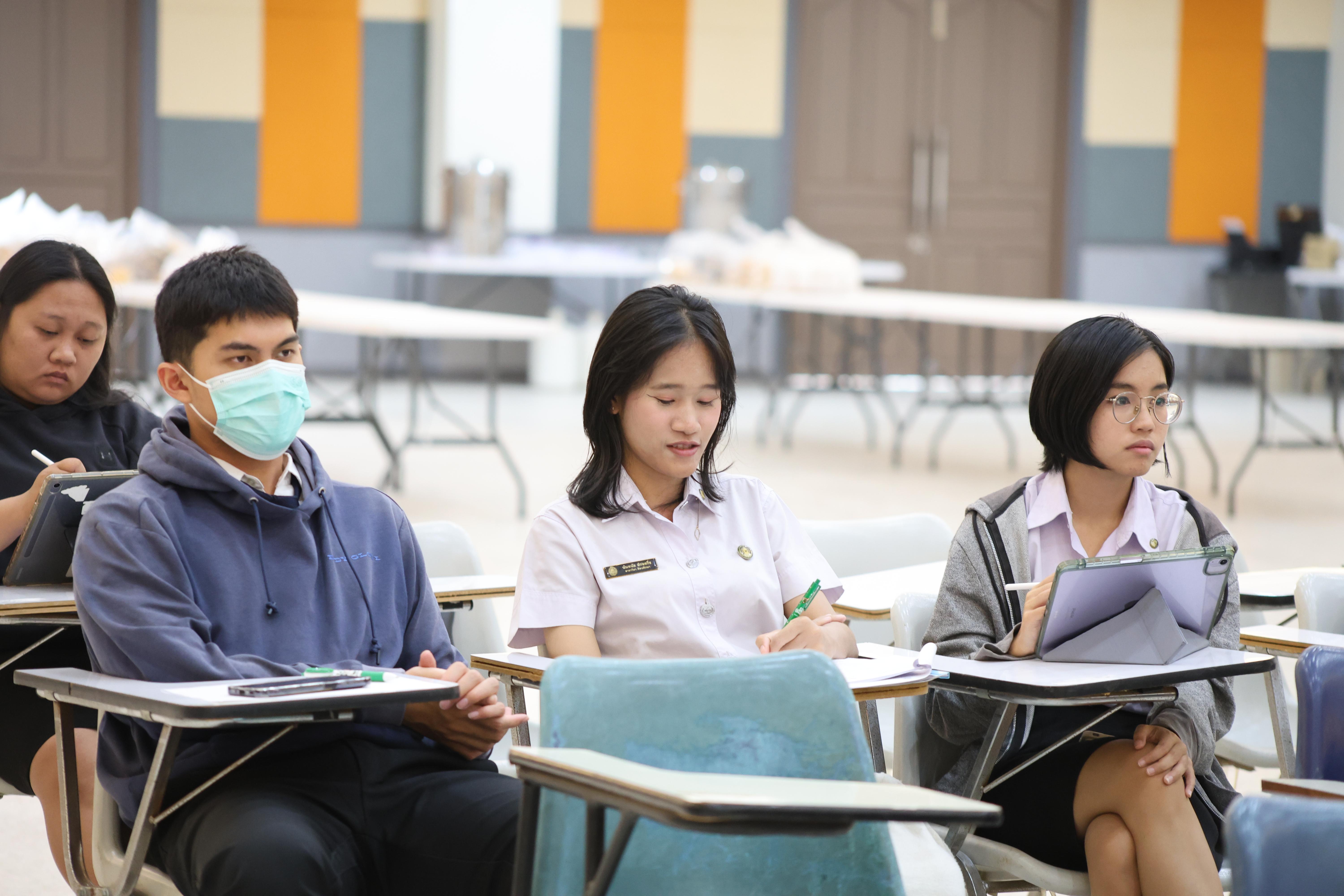 28. กิจกรรมติวสอบบรรจุครูผู้ช่วย ด้านภาษาไทย