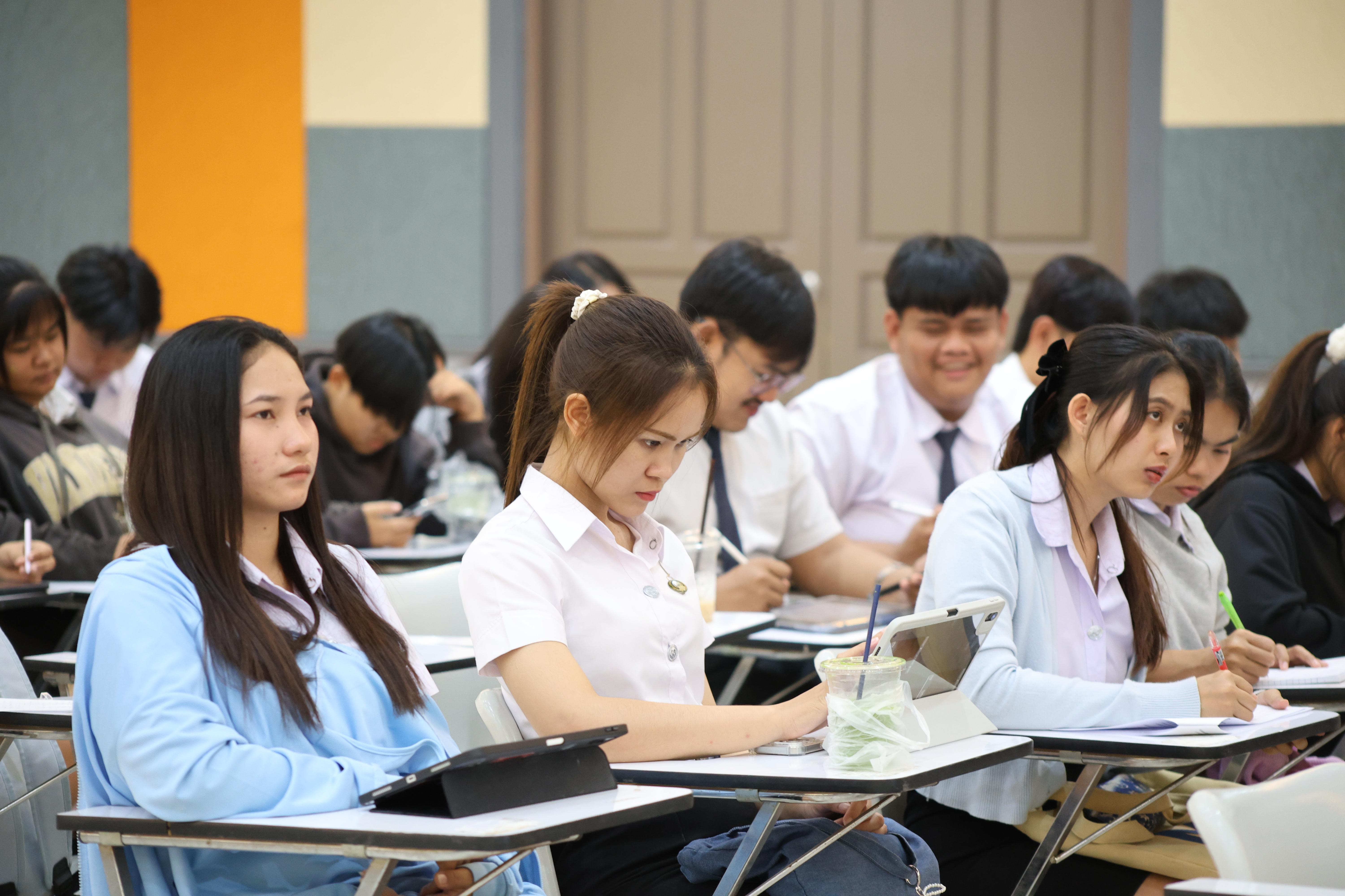 31. กิจกรรมติวสอบบรรจุครูผู้ช่วย ด้านภาษาไทย