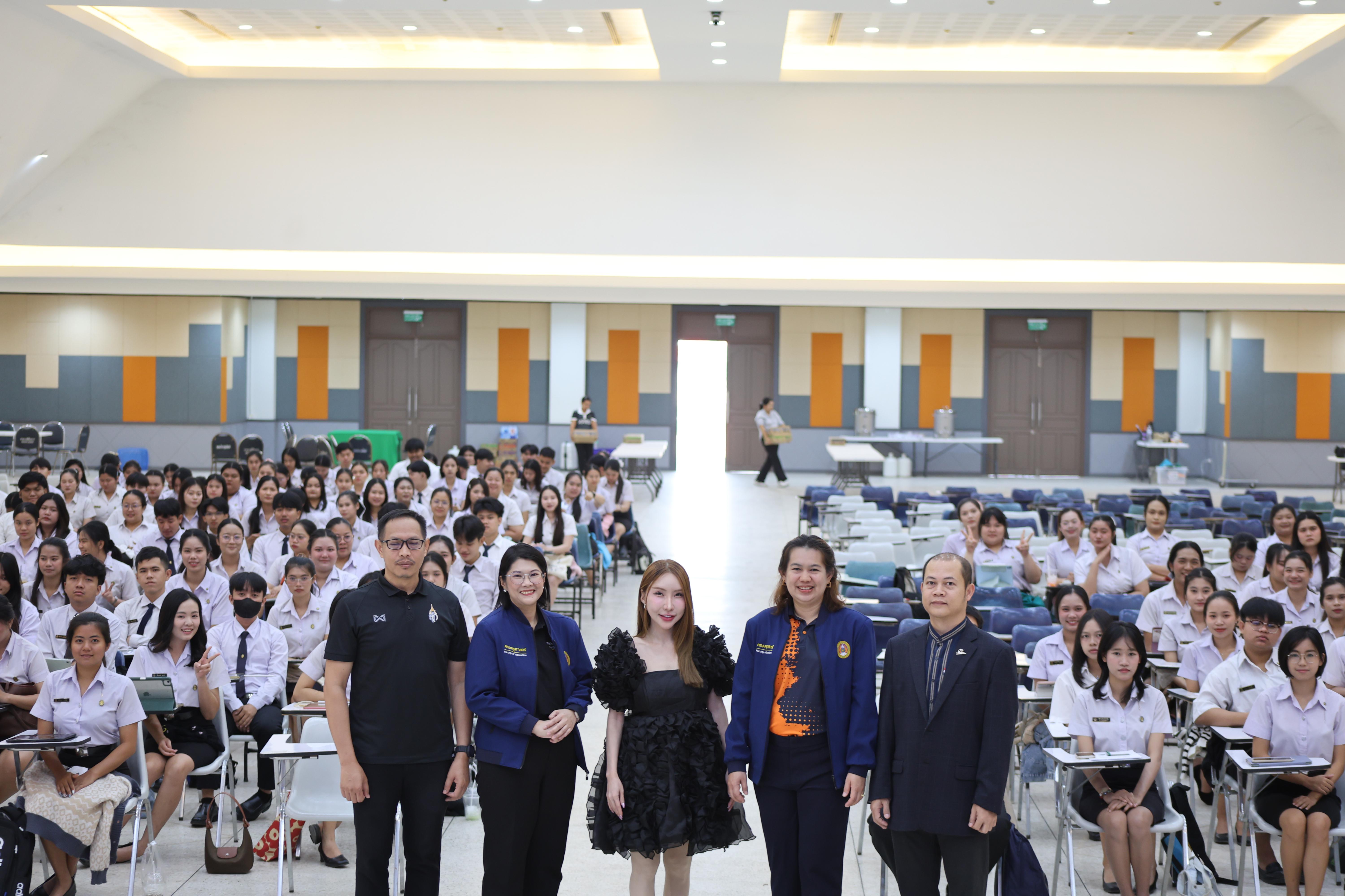 6. กิจกรรมติวสอบบรรจุครูผู้ช่วย ด้านทักษะภาษาอังกฤษ