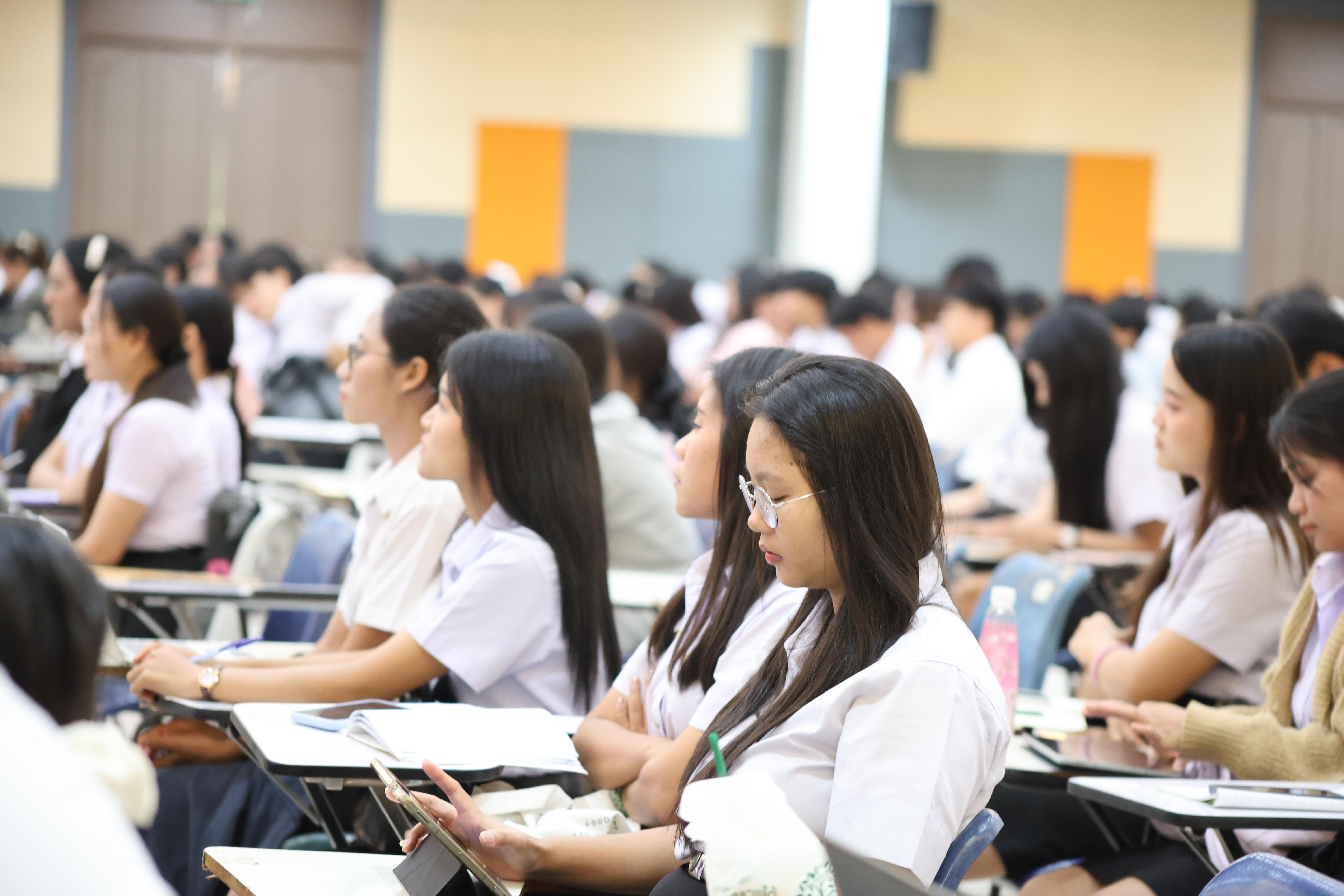 22. กิจกรรมติวสอบบรรจุครูผู้ช่วย ด้านทักษะภาษาอังกฤษ