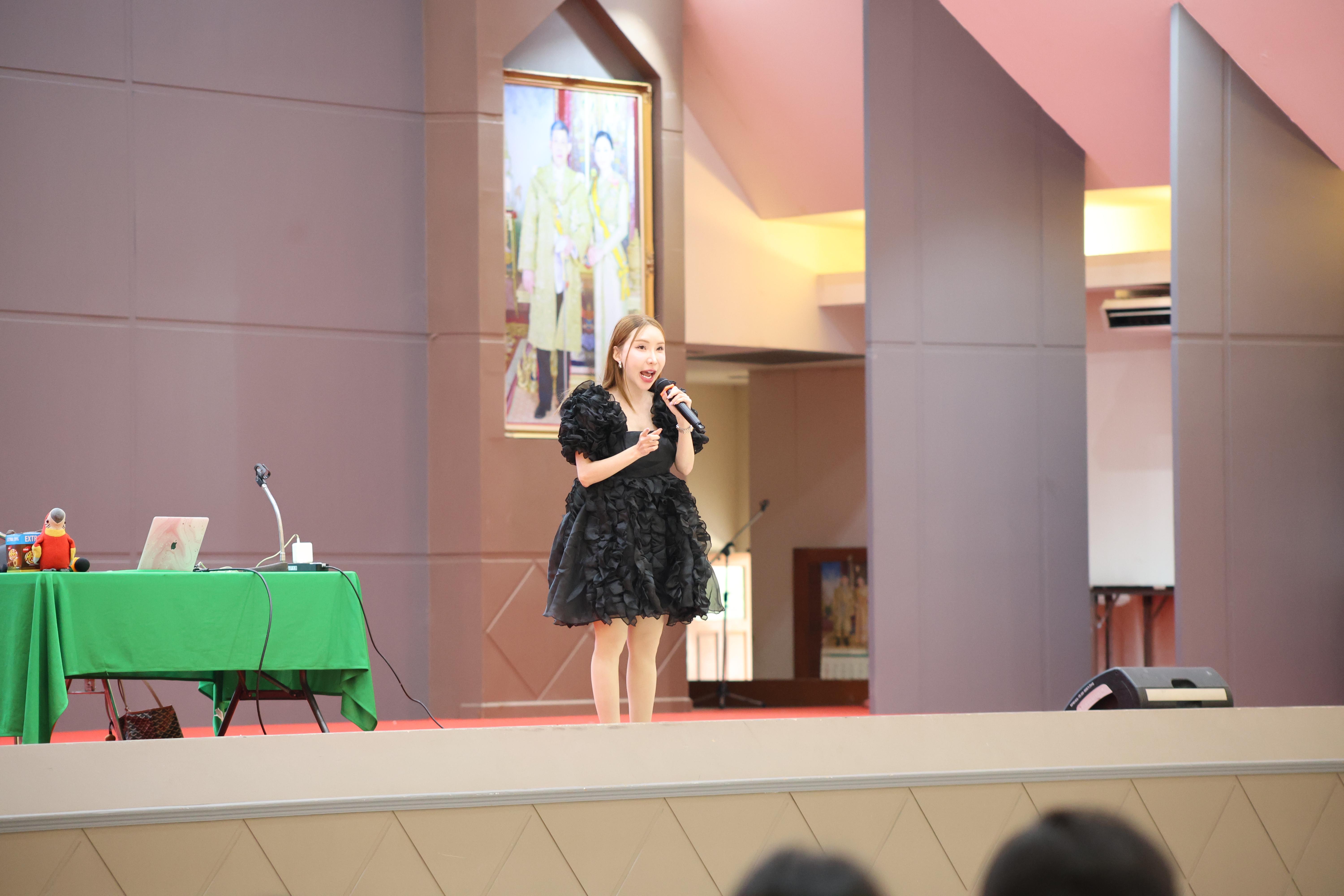 24. กิจกรรมติวสอบบรรจุครูผู้ช่วย ด้านทักษะภาษาอังกฤษ