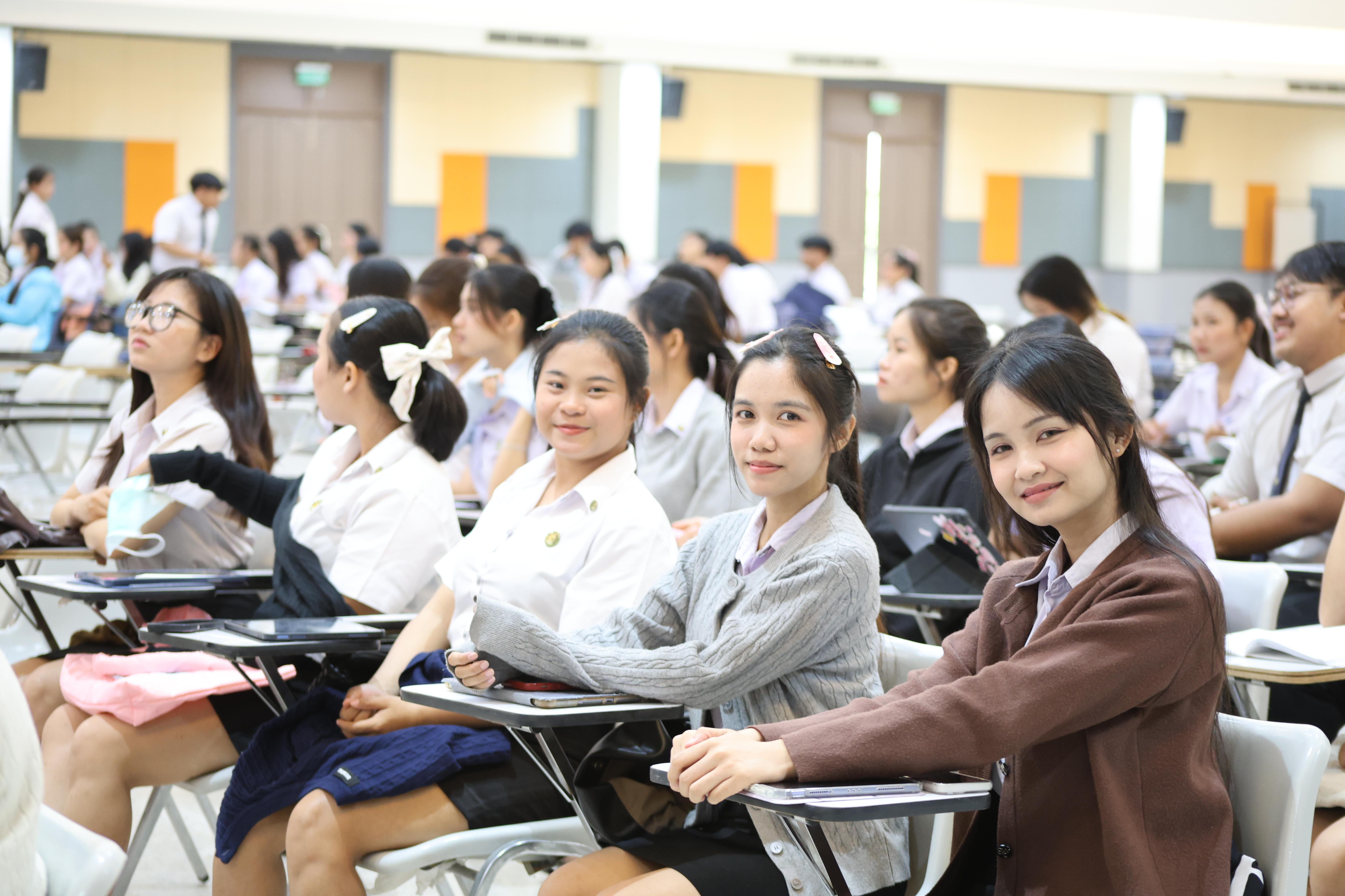 30. กิจกรรมติวสอบบรรจุครูผู้ช่วย ด้านทักษะภาษาอังกฤษ