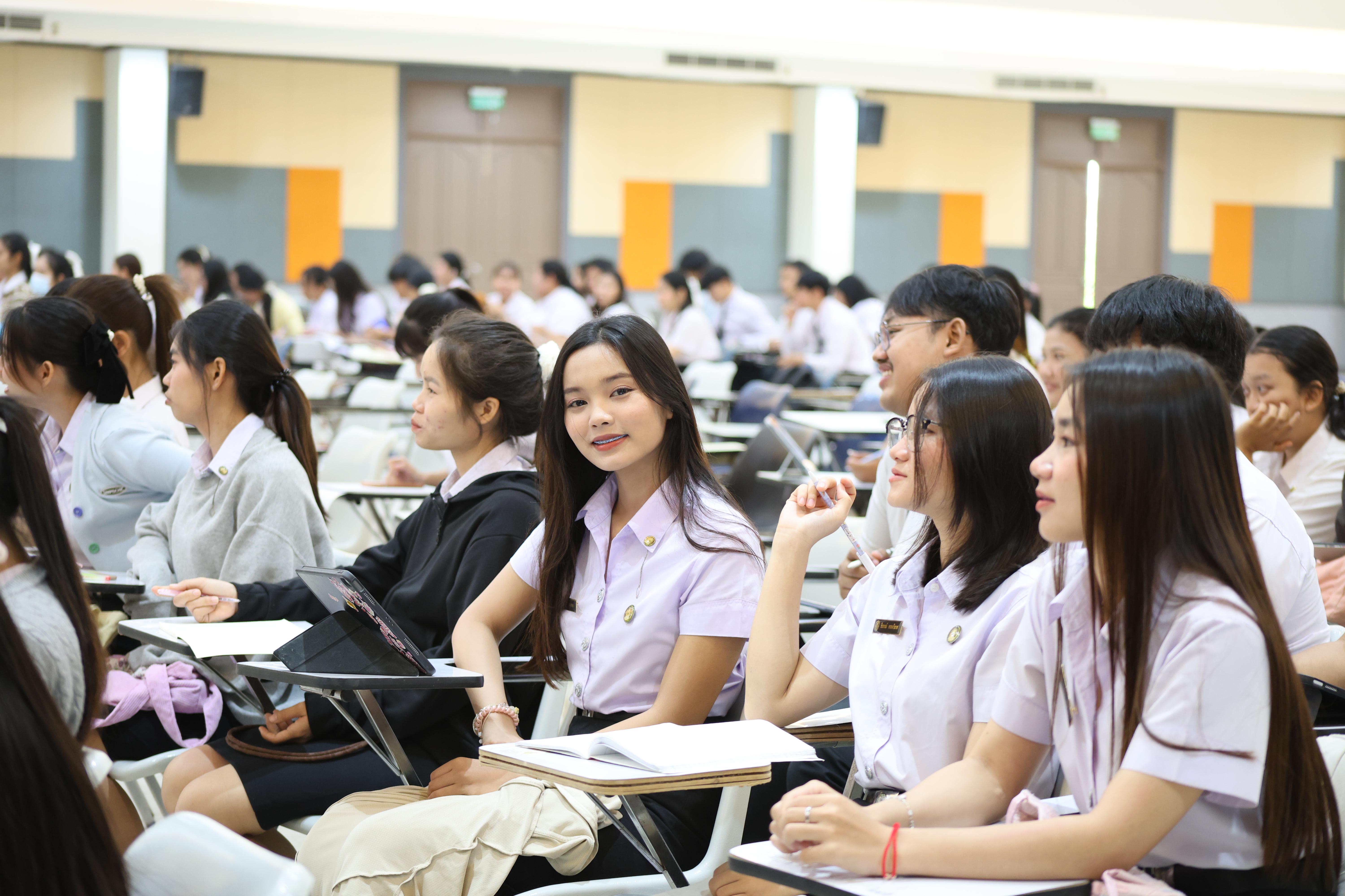 31. กิจกรรมติวสอบบรรจุครูผู้ช่วย ด้านทักษะภาษาอังกฤษ