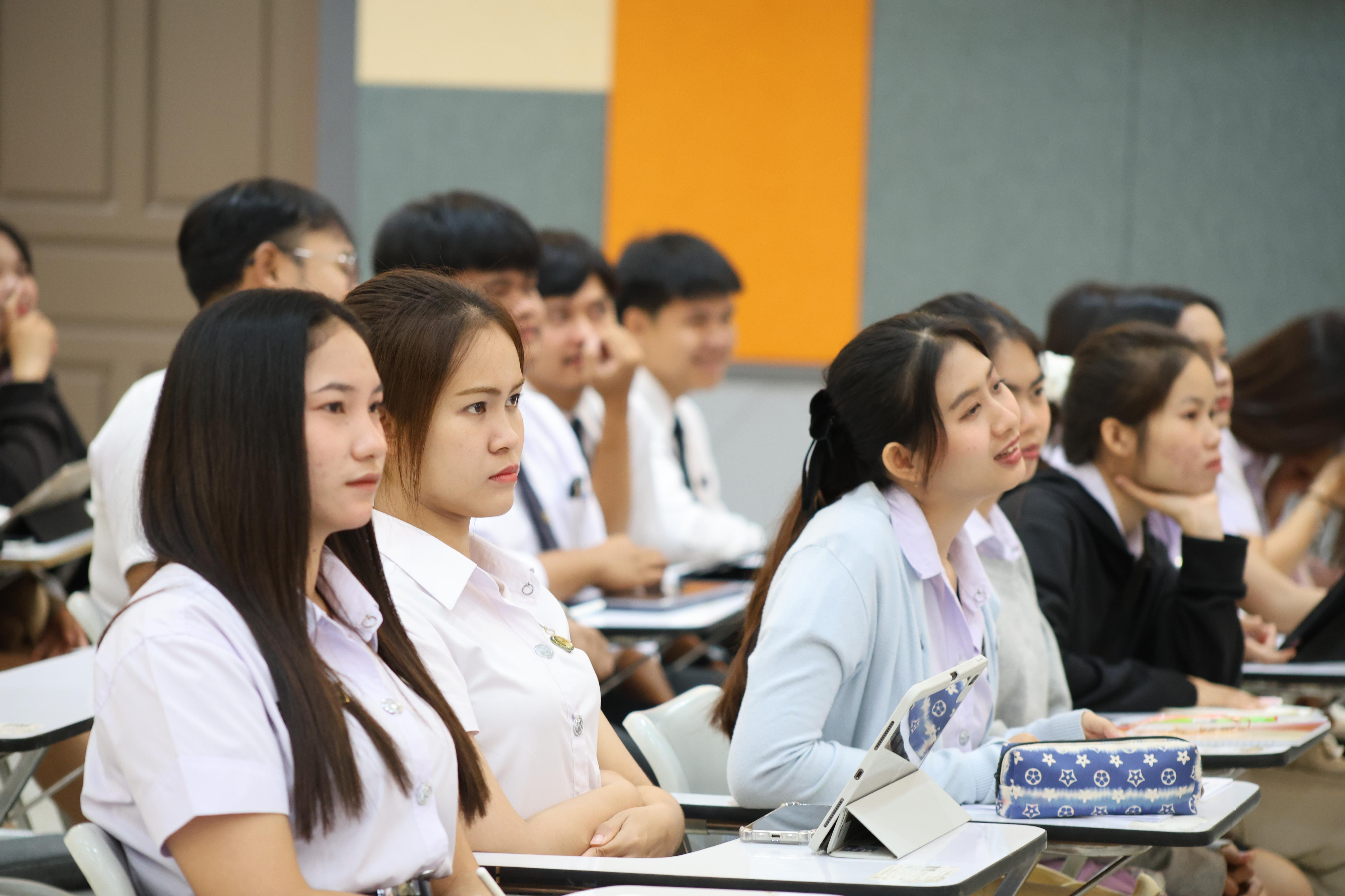 40. กิจกรรมติวสอบบรรจุครูผู้ช่วย ด้านทักษะภาษาอังกฤษ