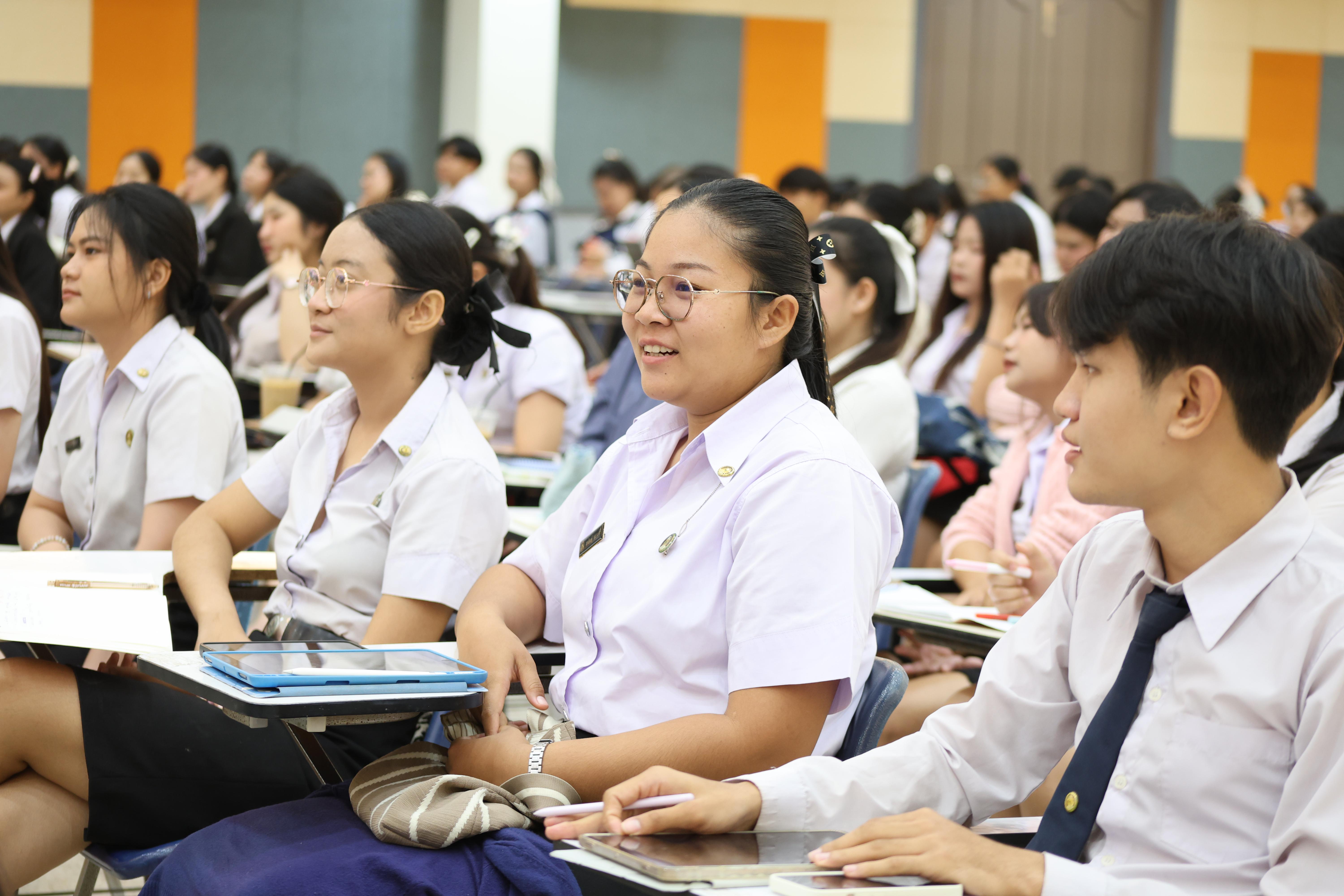 49. กิจกรรมติวสอบบรรจุครูผู้ช่วย ด้านทักษะภาษาอังกฤษ