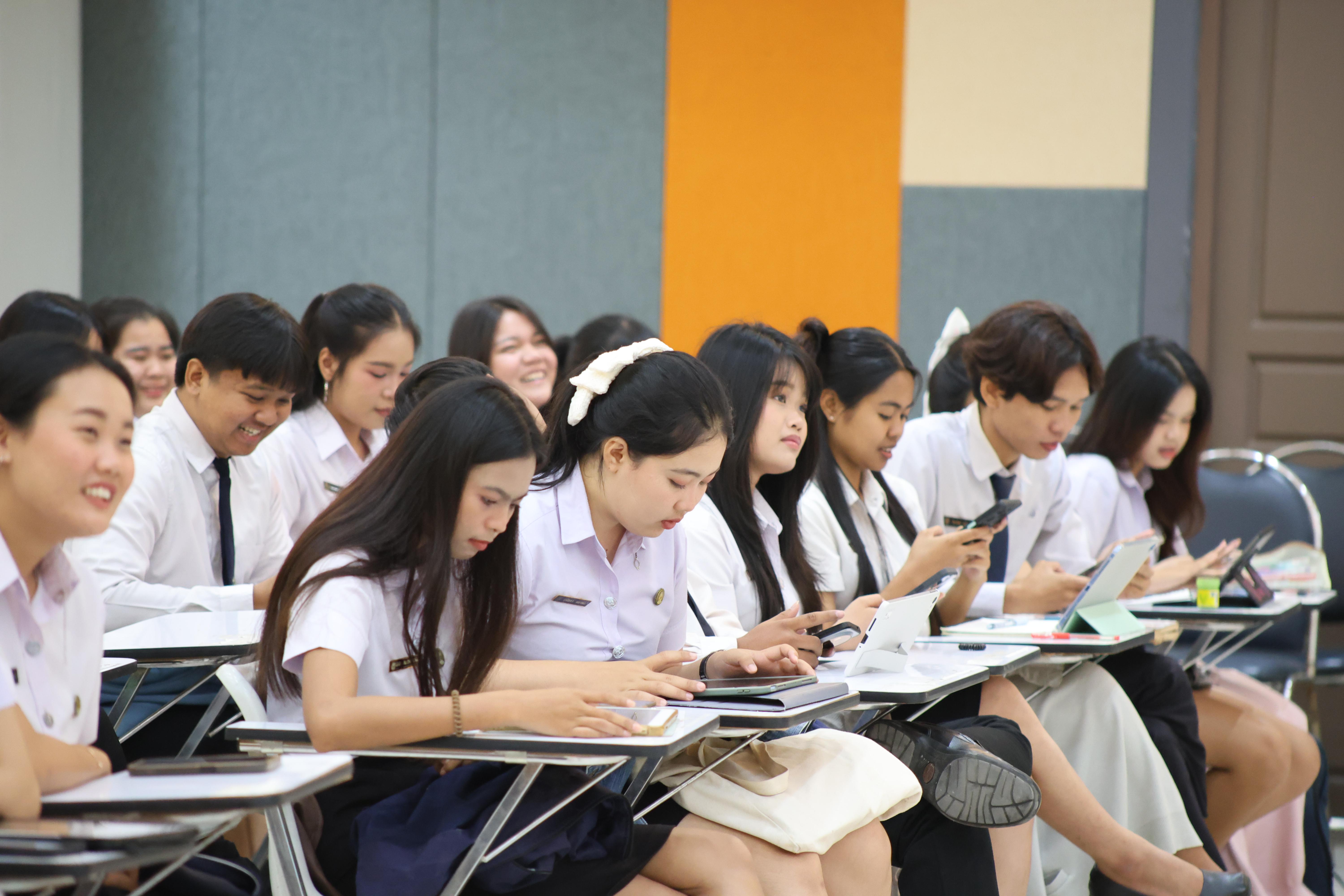 55. กิจกรรมติวสอบบรรจุครูผู้ช่วย ด้านทักษะภาษาอังกฤษ