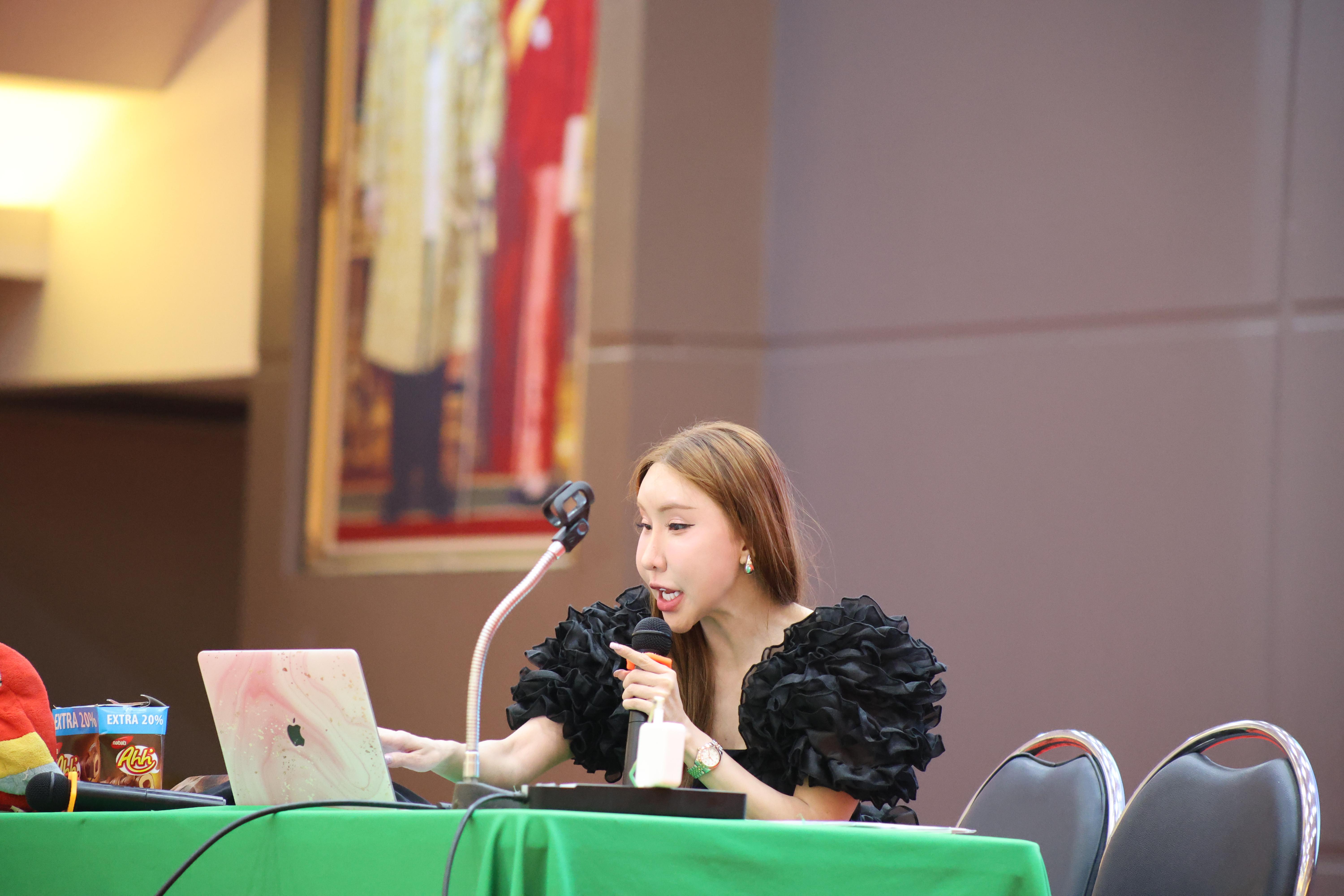 62. กิจกรรมติวสอบบรรจุครูผู้ช่วย ด้านทักษะภาษาอังกฤษ