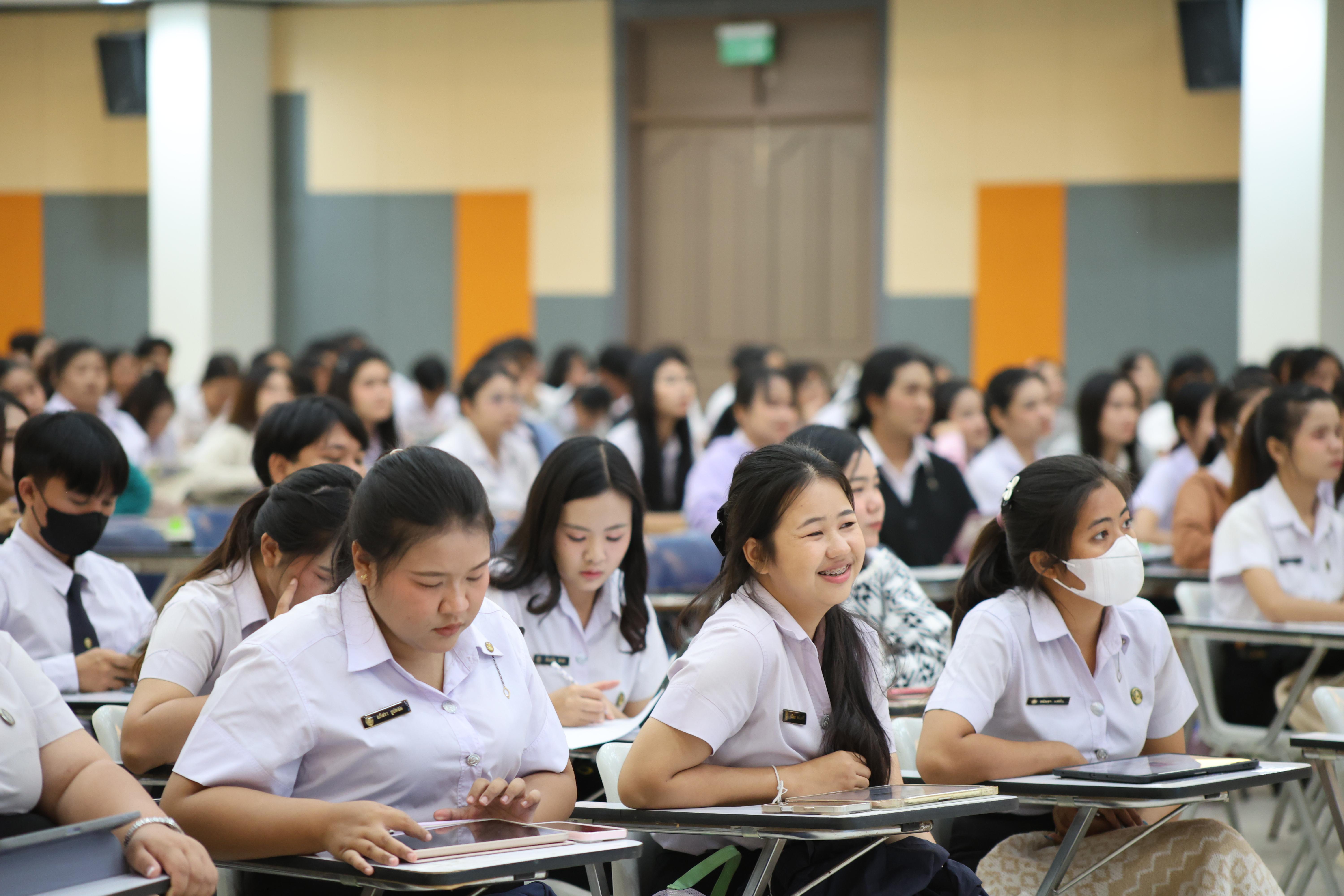 64. กิจกรรมติวสอบบรรจุครูผู้ช่วย ด้านทักษะภาษาอังกฤษ