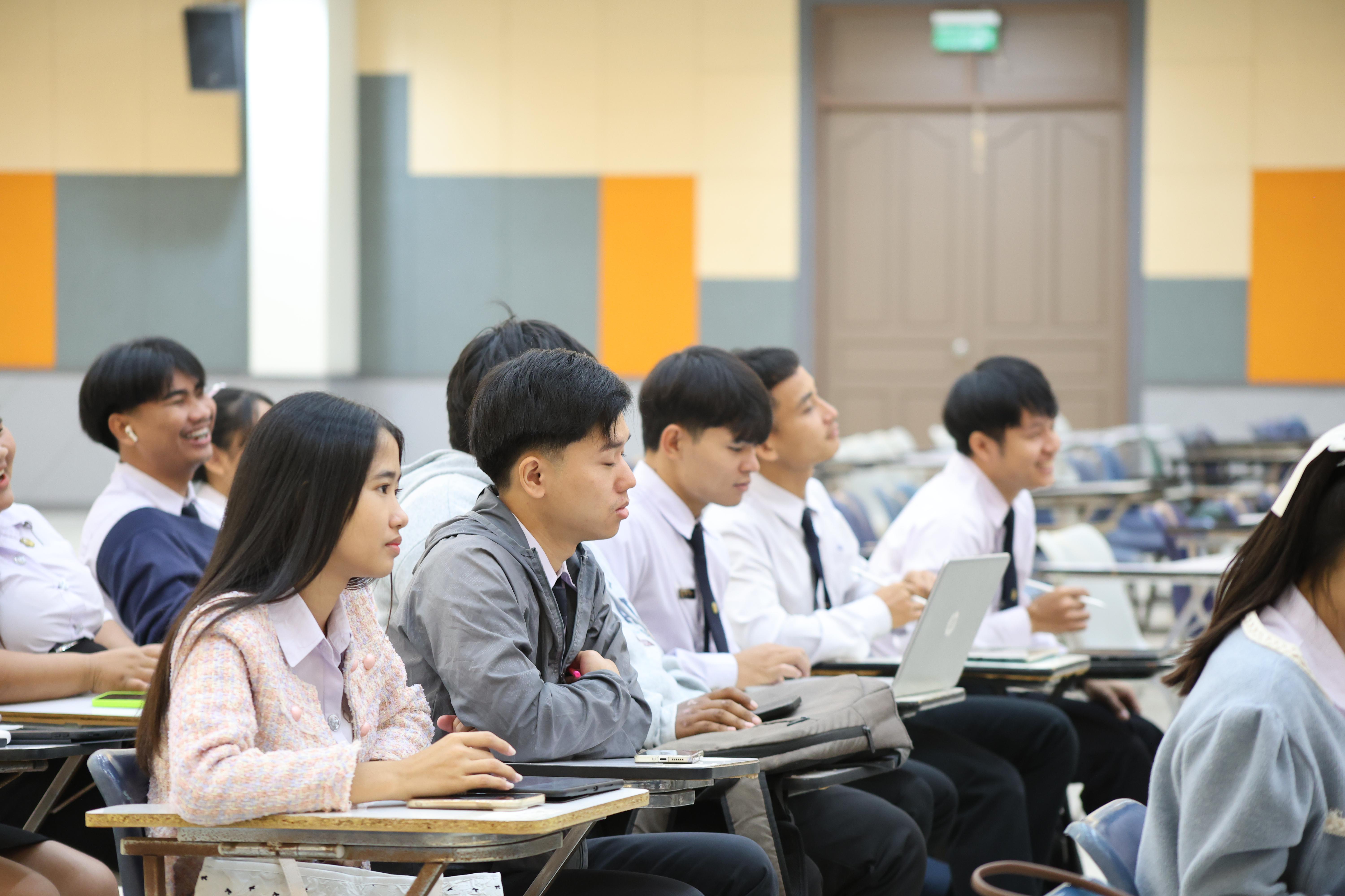 99. กิจกรรมติวสอบบรรจุครูผู้ช่วย ด้านทักษะภาษาอังกฤษ