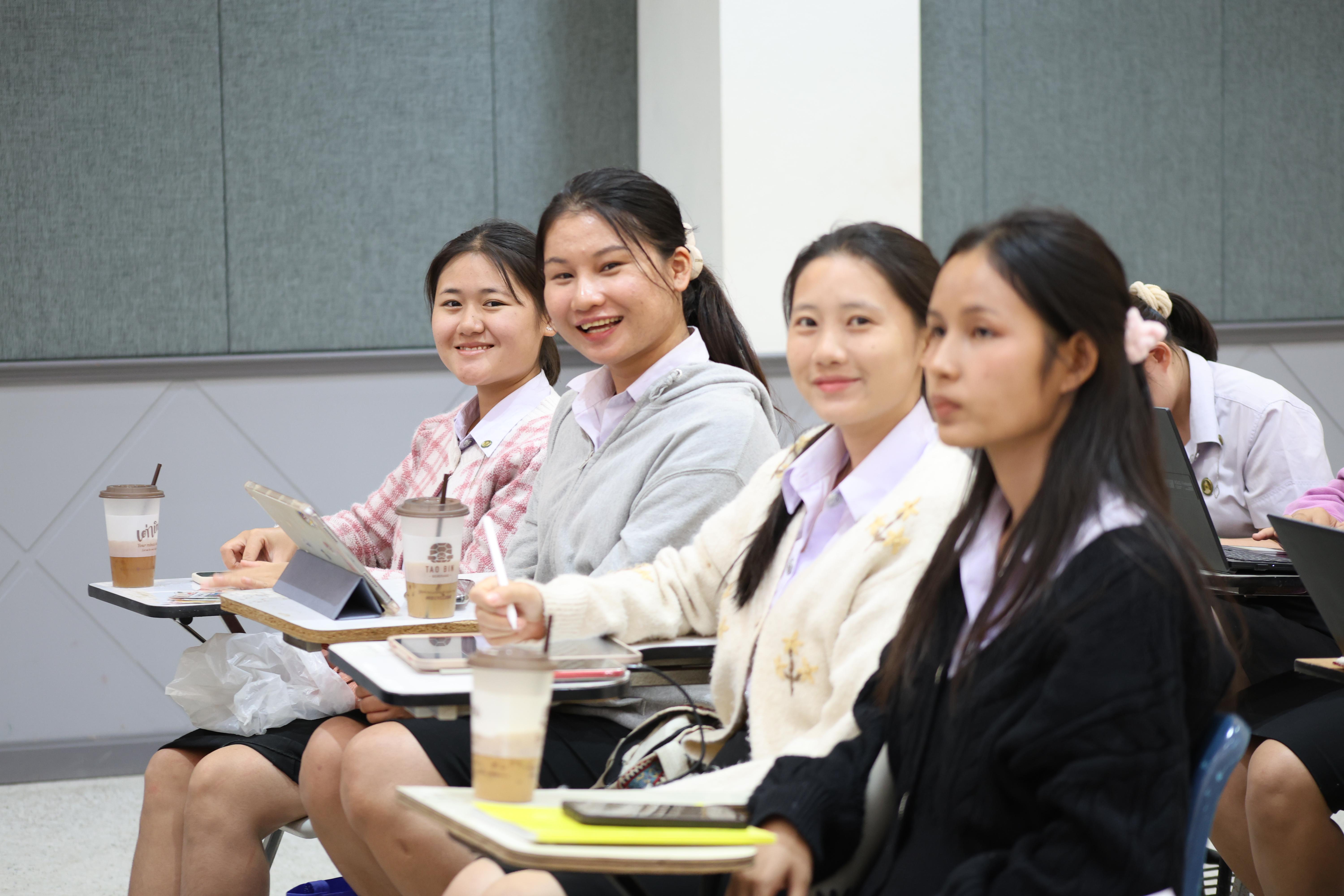 14. กิจกรรมติวสอบบรรจุครูผู้ช่วย ด้านกฎหมายสำหรับการสอบบรรจุครูผู้ช่วย